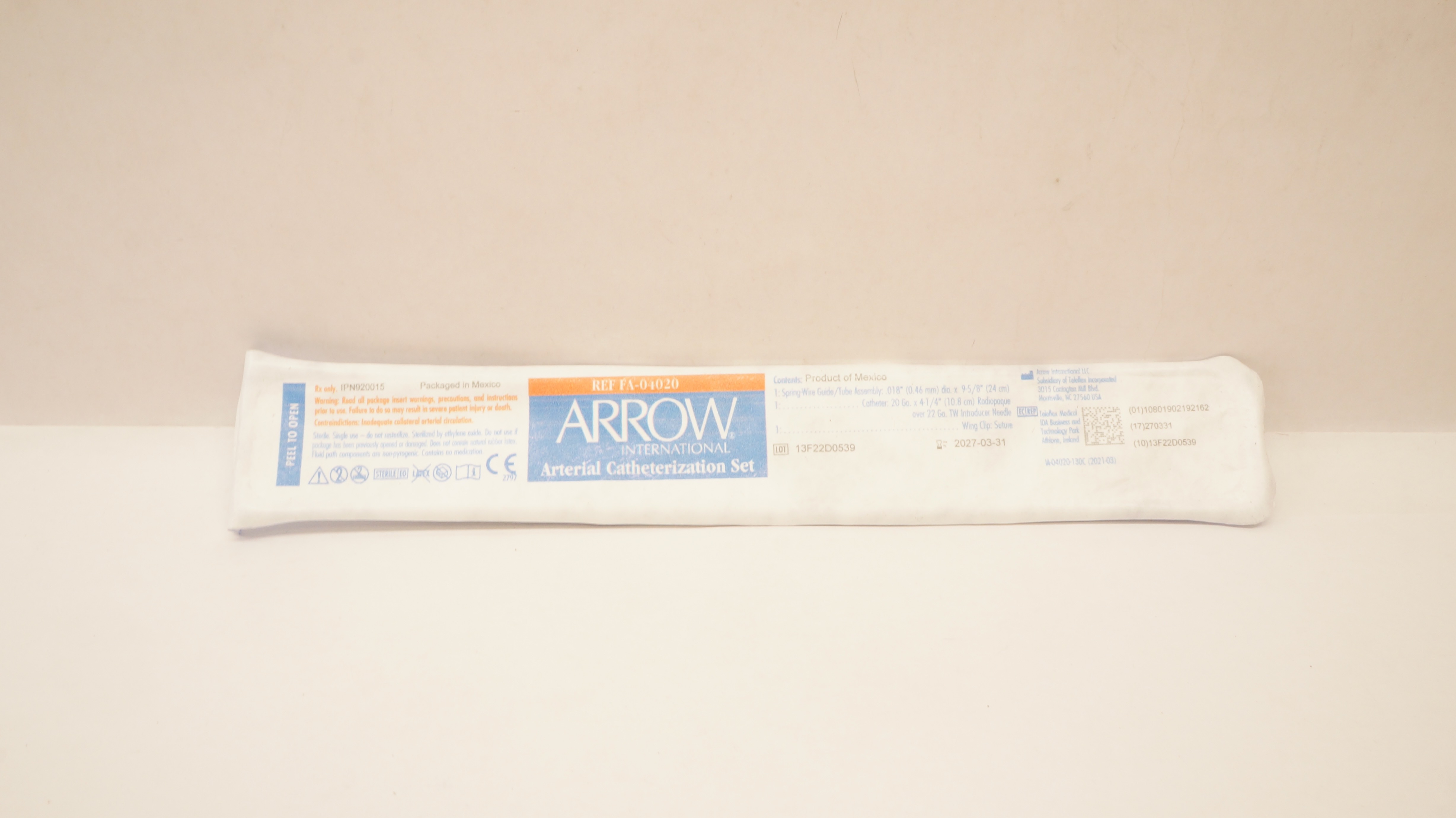 Arrow FA-04020 International Radial Artery Catheterization Set 20 Ga x 4-1/4inch