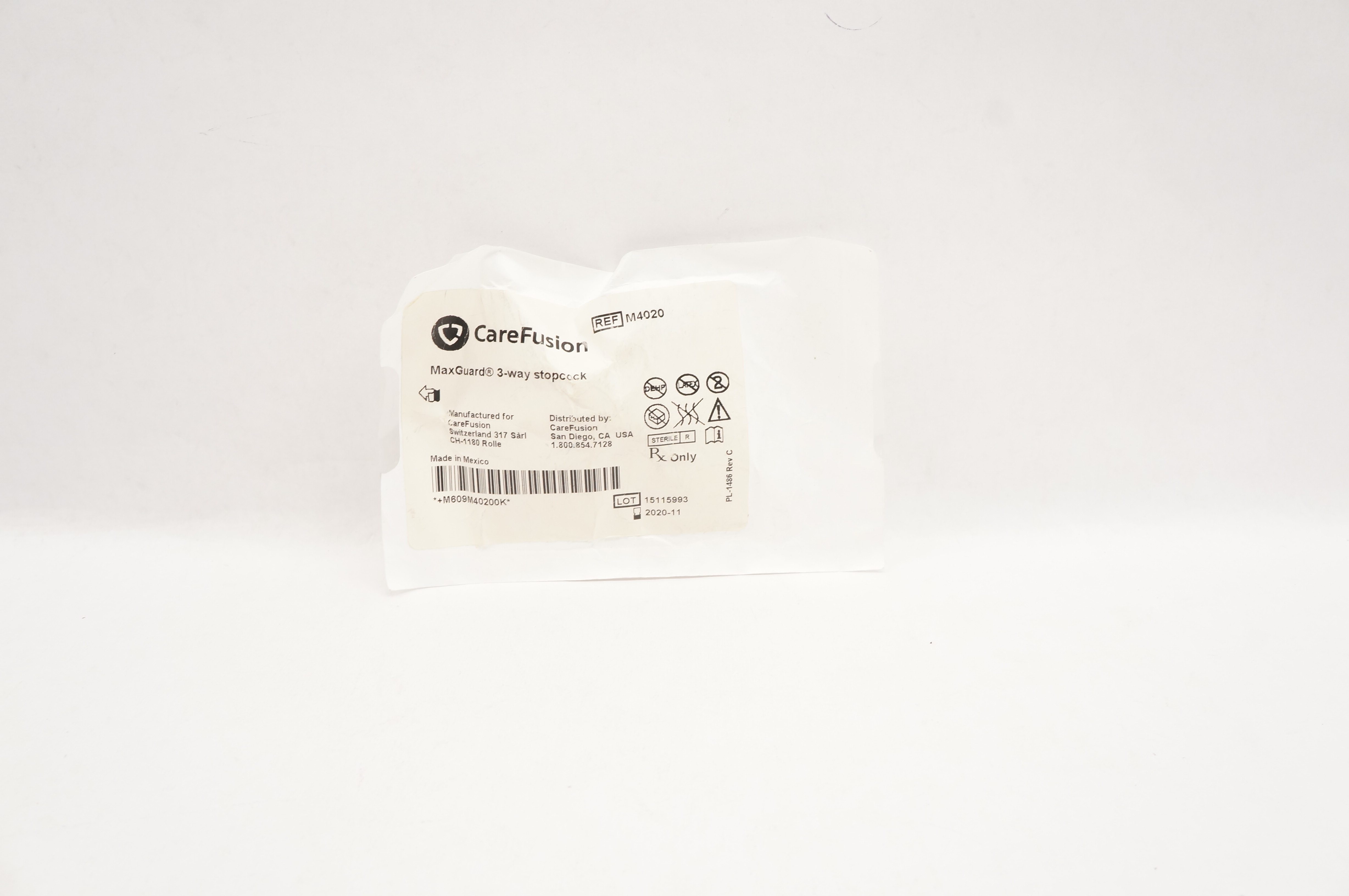 CareFusion M4020 MaxGuard 3-Way Stopcock (x)