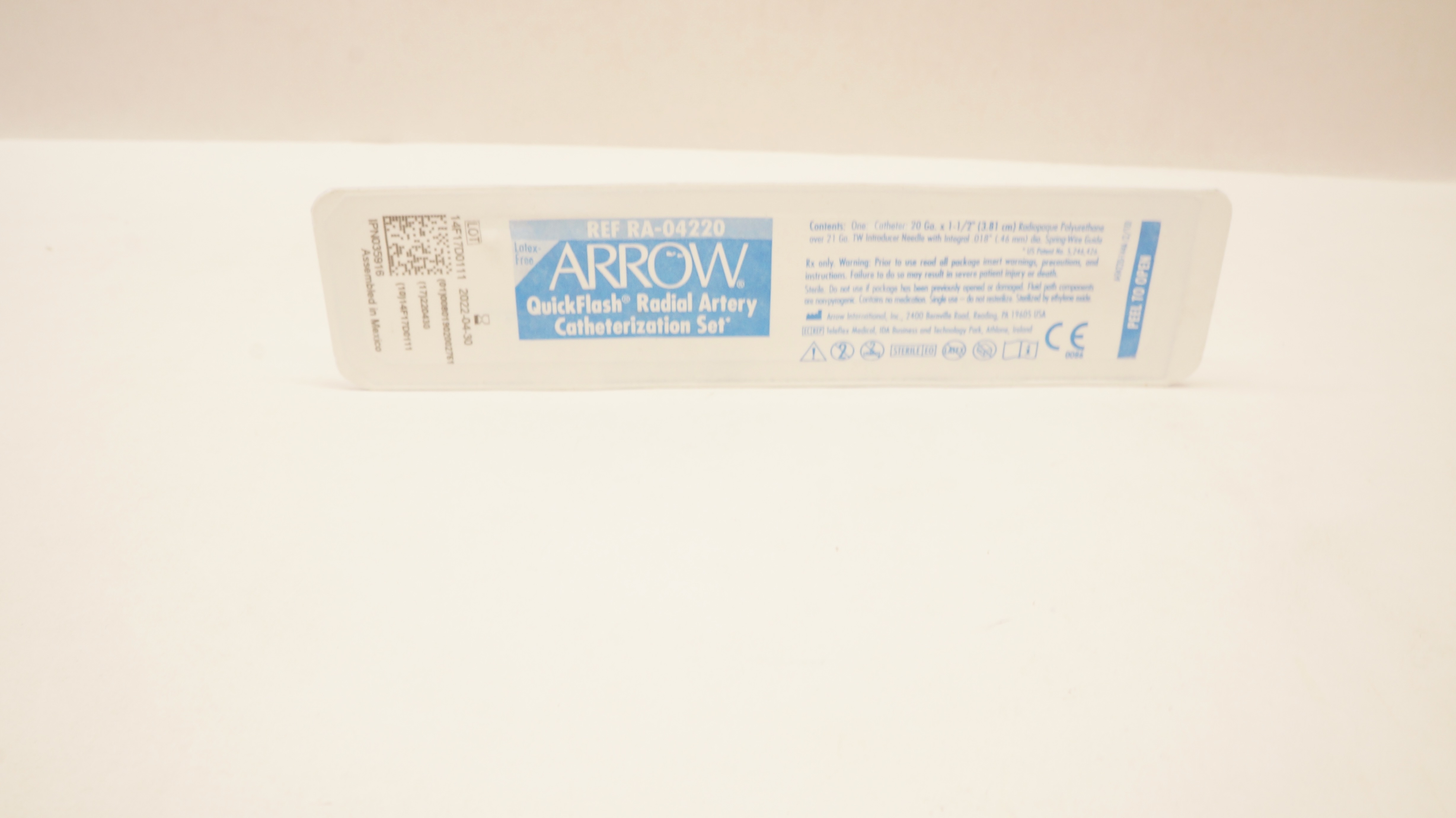 Arrow RA-04220 QuickFlash Radial Artery Catheterization Set 20Ga x 1-1/2inch (x)