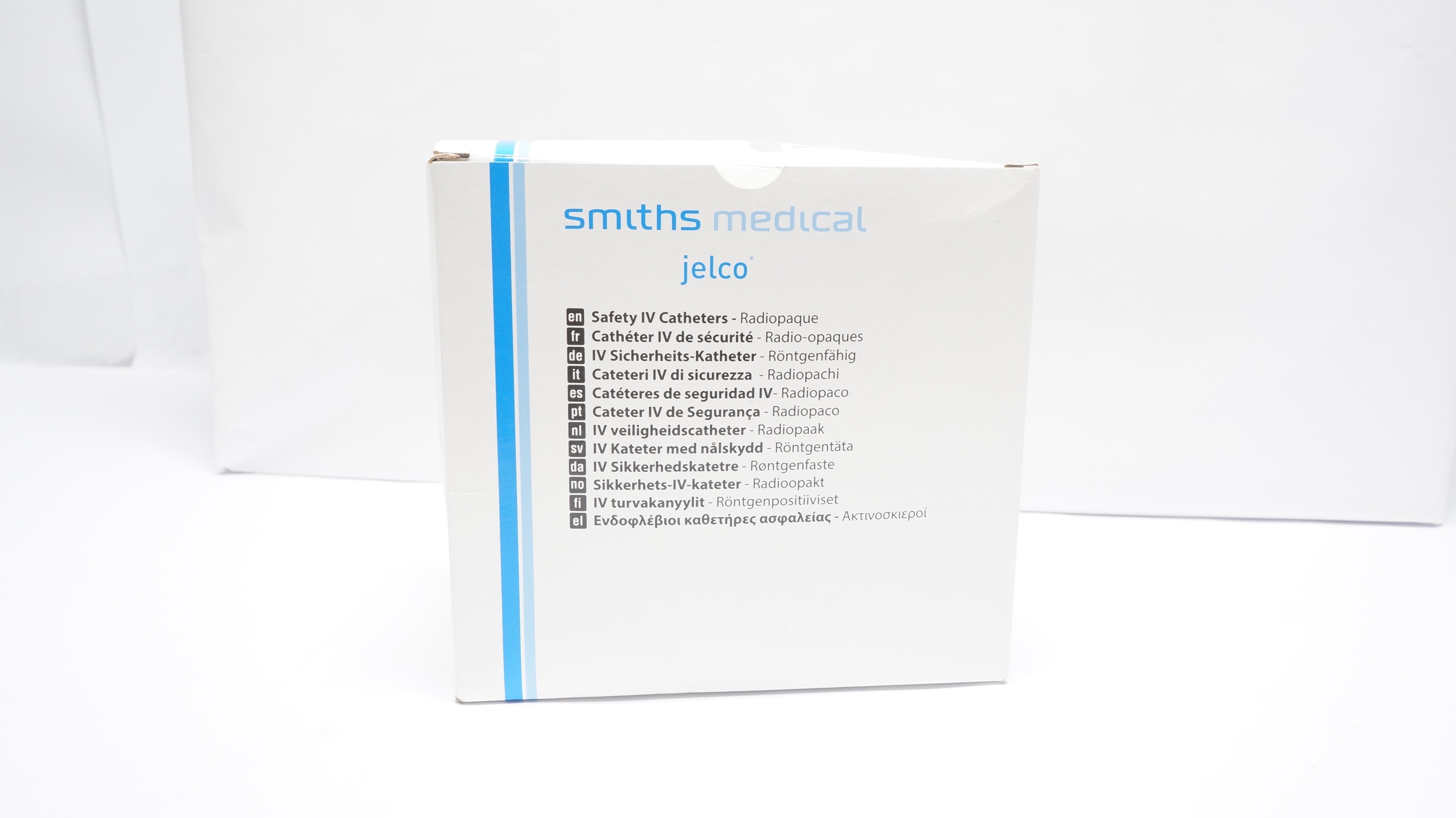 Smiths Medical 3262 Jelco ViaValve Safety IV Cath. 16G x 1 1/4inch(x)- Box of 50