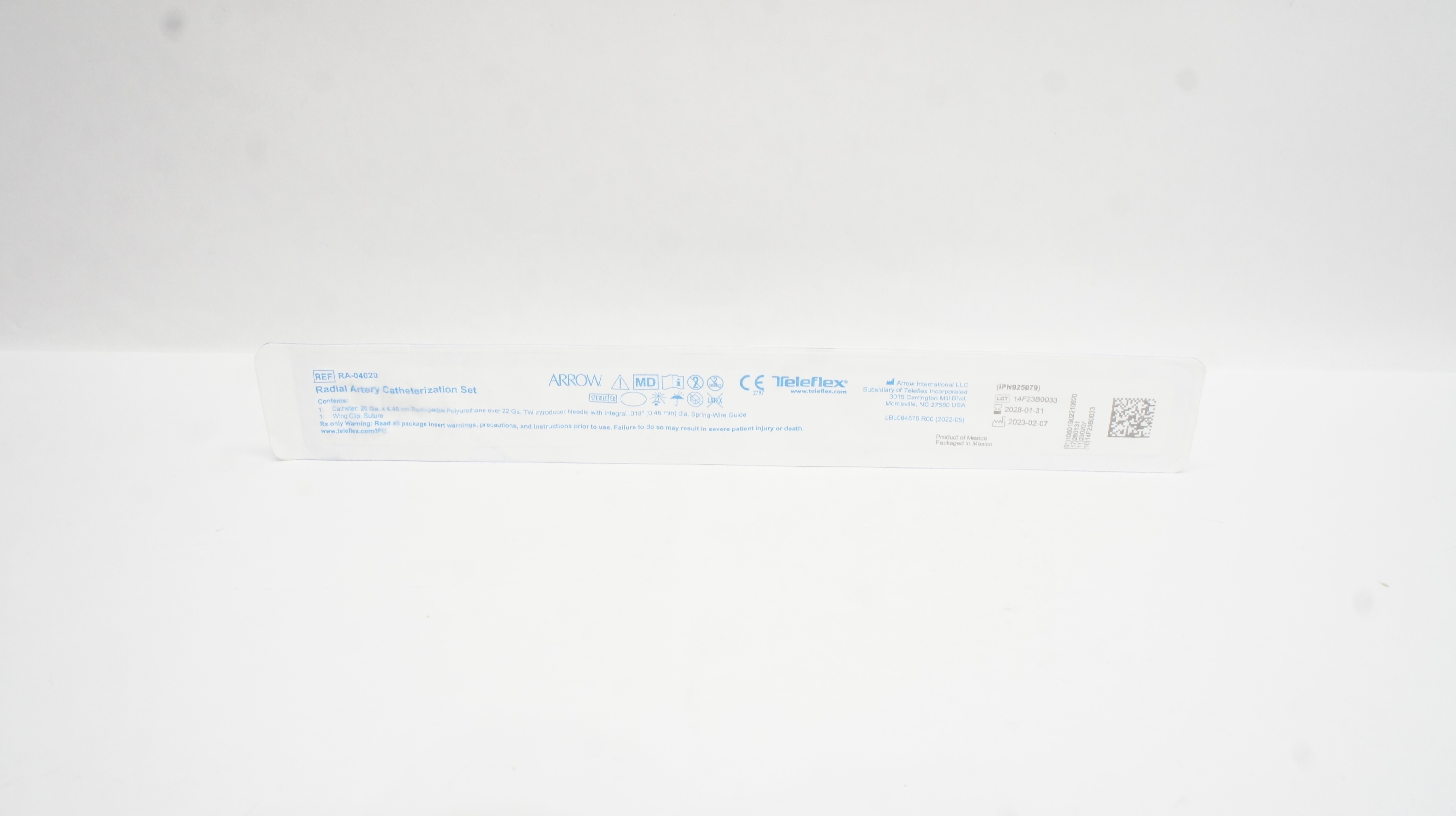 Arrow RA-04020 Radial Artery Catheterization Set 20ga x 4.45cm