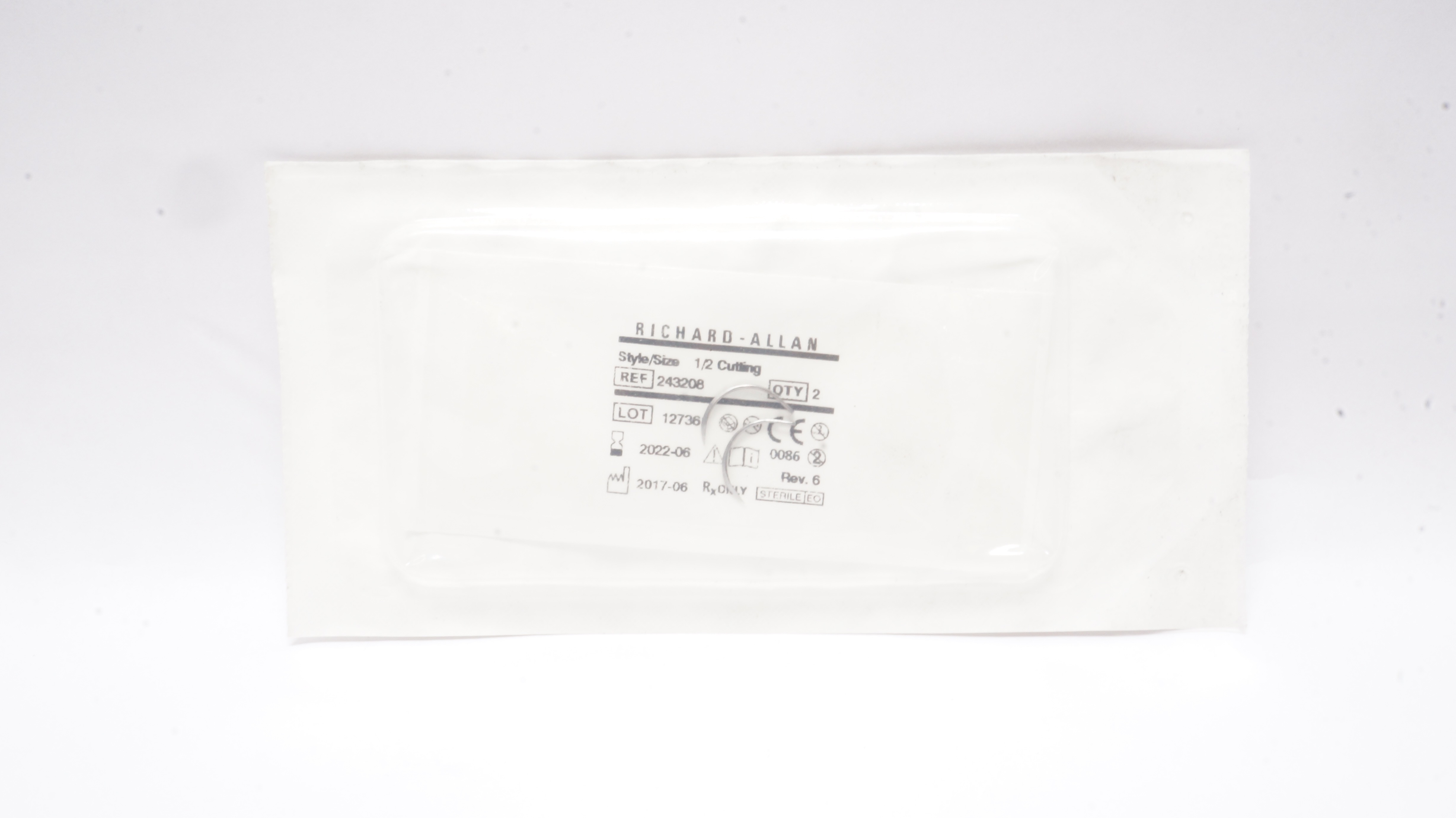 Richard-Allan 243208 Ndle. 1/2 Cutting (x) - Pack of 2