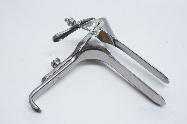 V. Mueller GL32 Pederson Vaginal Specula, Mirror Finish, 4-1/2inch X 1-1/16inch