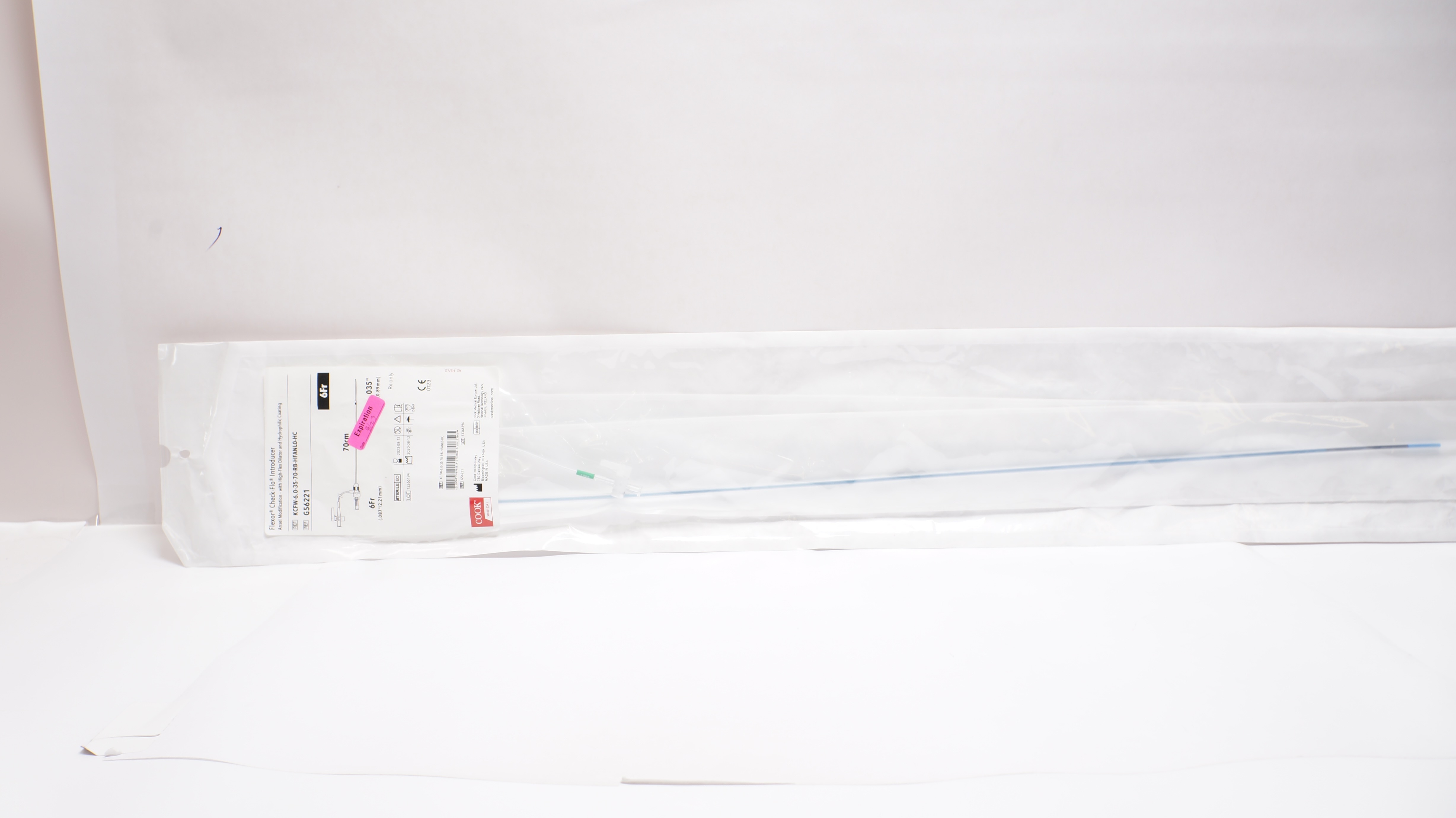 Cook Medical G56221 Flexor Check-Flo Introducer 6Fr x 0.35inch x 70cm (x)