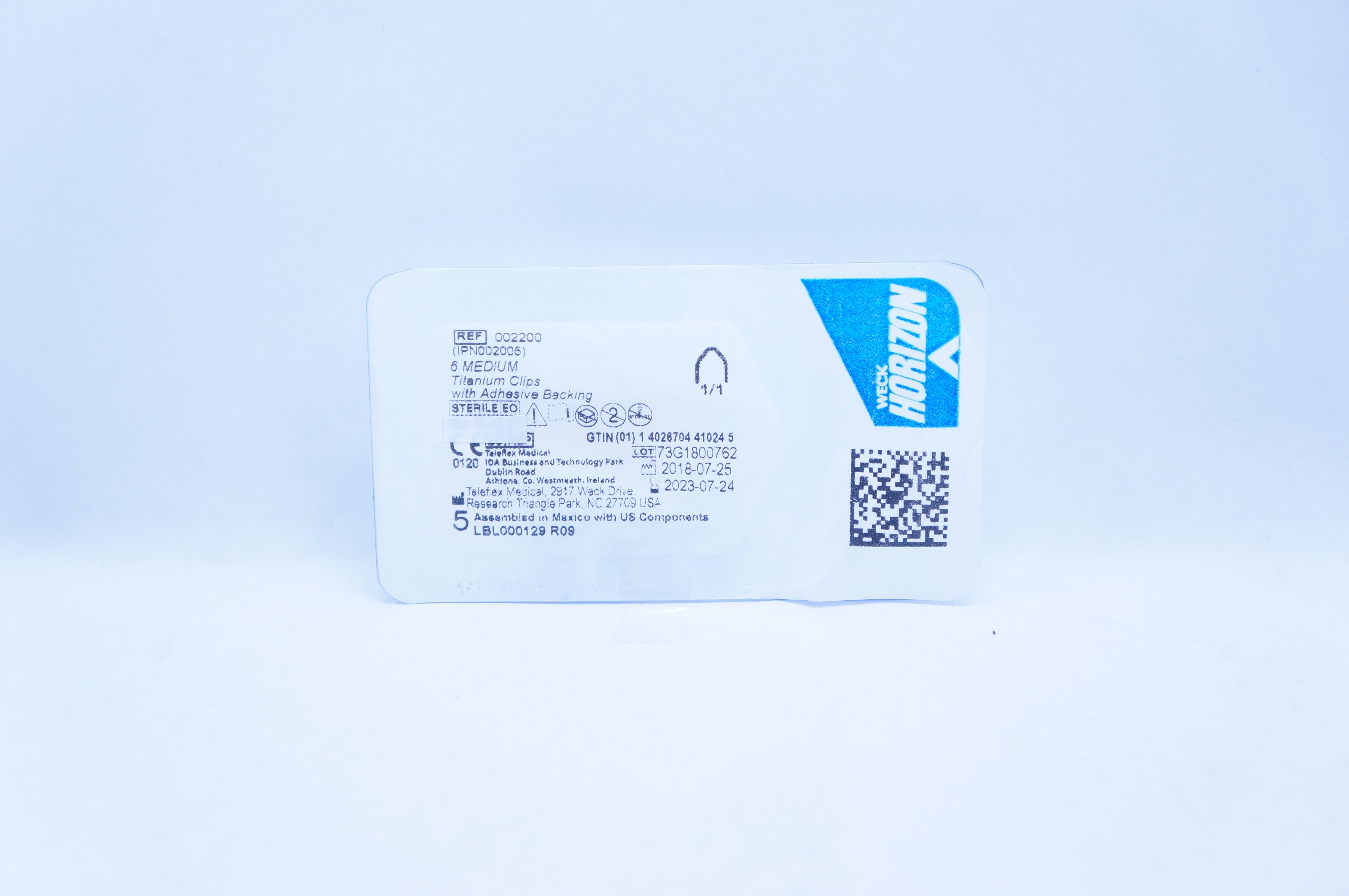 Teleflex 002200 Weck Horizon 6 Medium Titanium Clips with Adhesive Backing 1/1