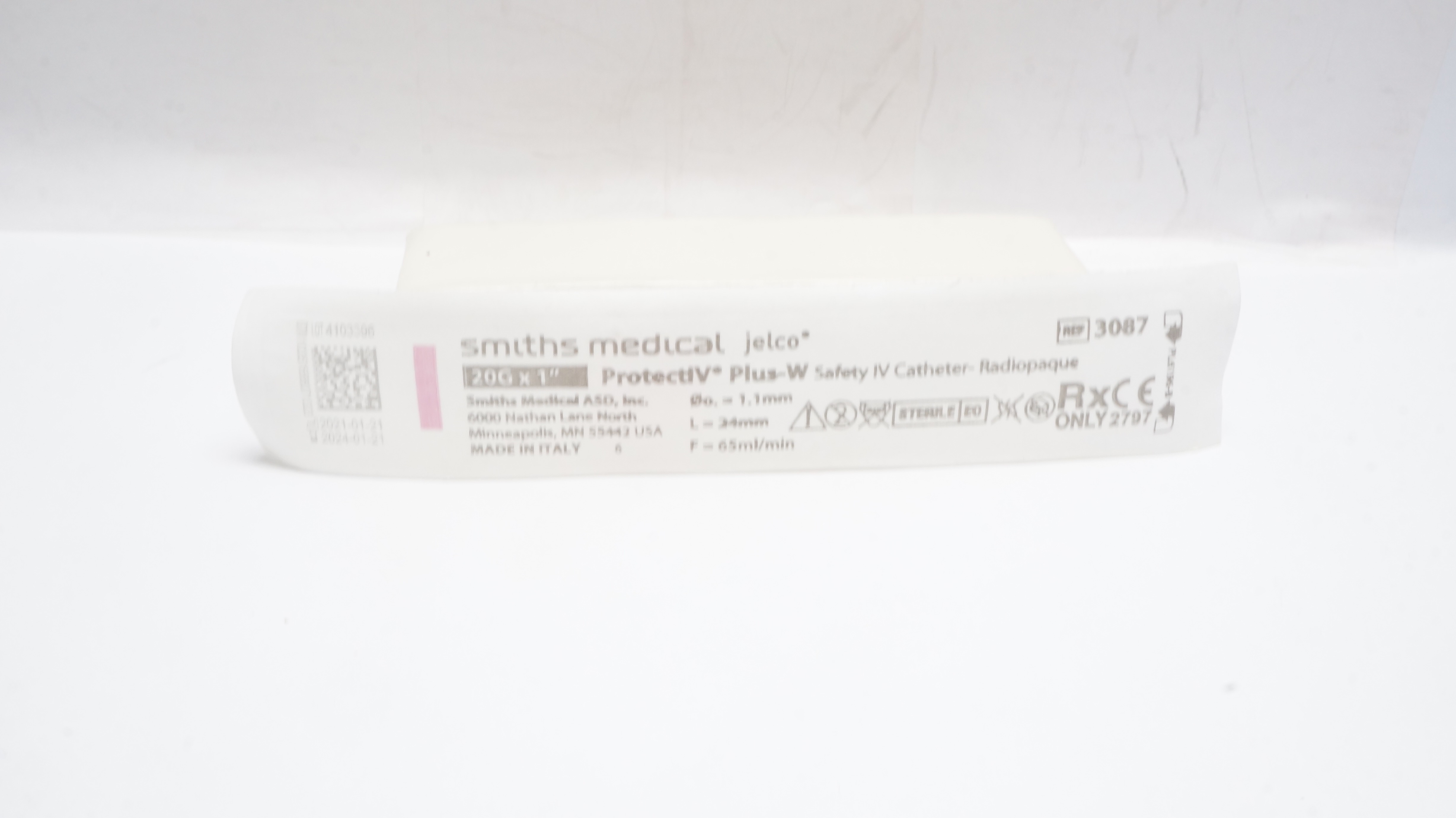 Smiths Medical 3087 ProtectIV Plus-W Safety IV Caths. 20G x 1inch 65ml/min (x)