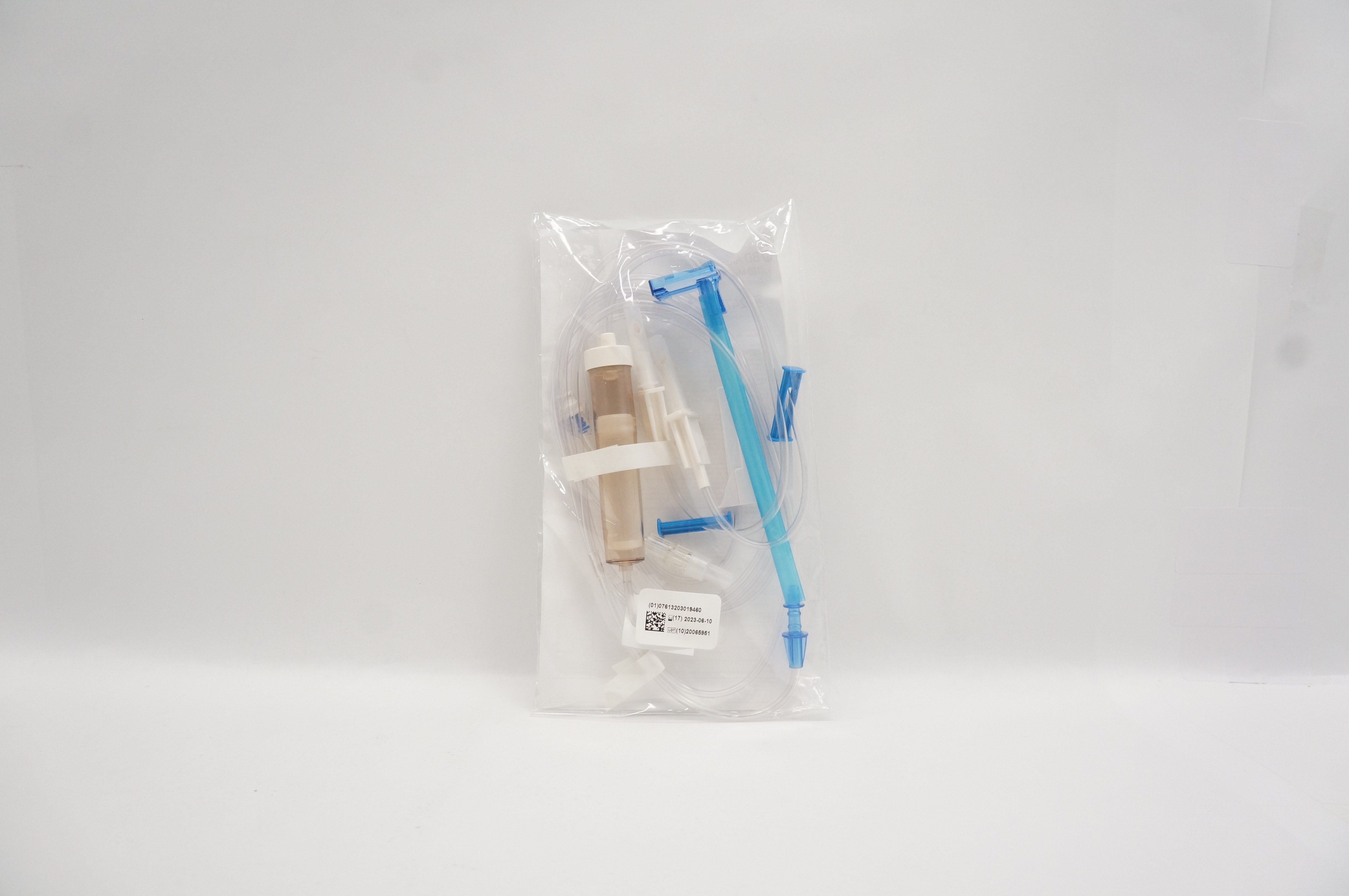 BD 2477-0007 Alaris Pump Infusion Blood Set 180 Micron Filter, 15ml