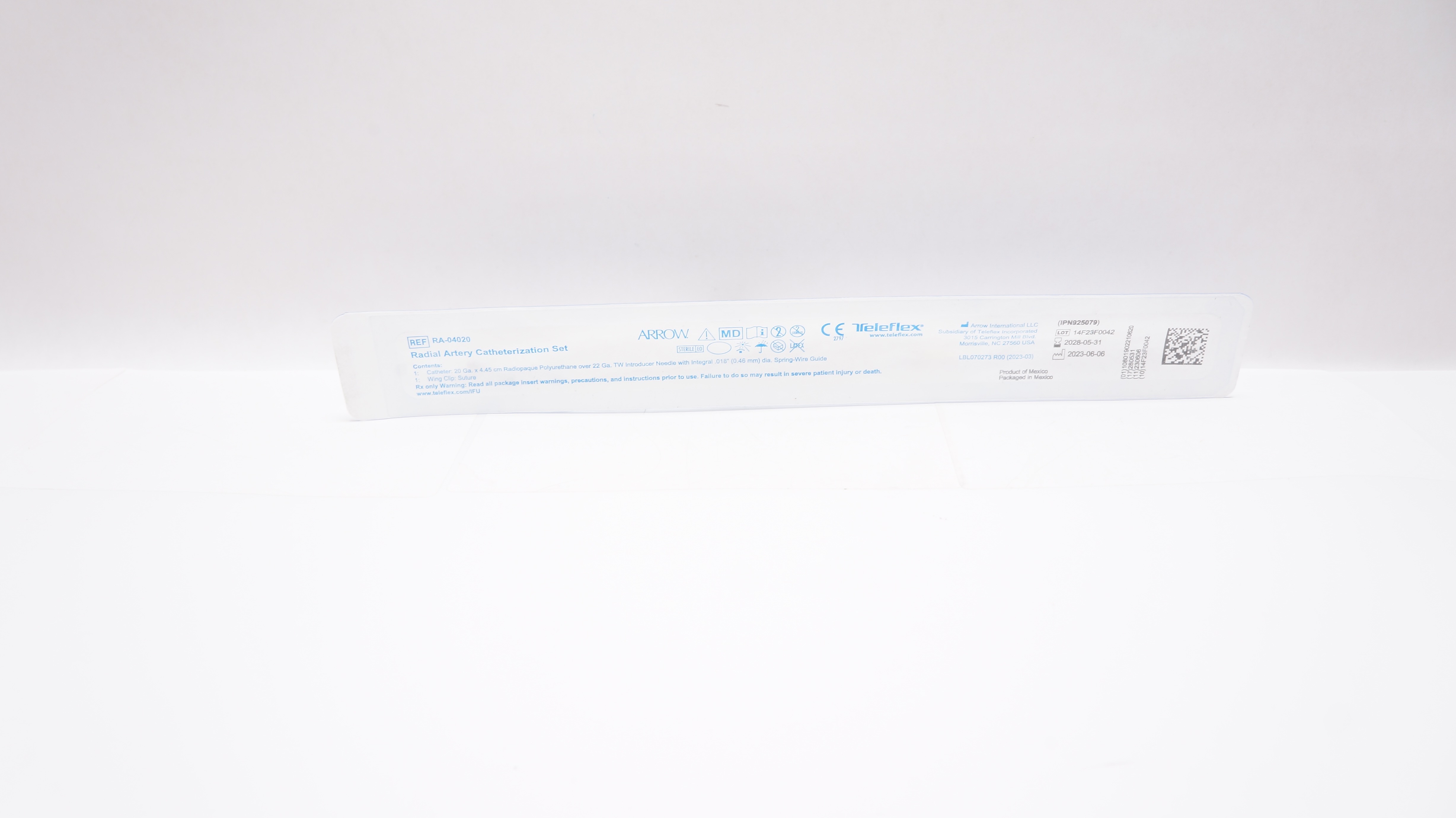 Arrow RA-04020 Radial Artery Catheterization Set 20Ga x 1-3/4 inch