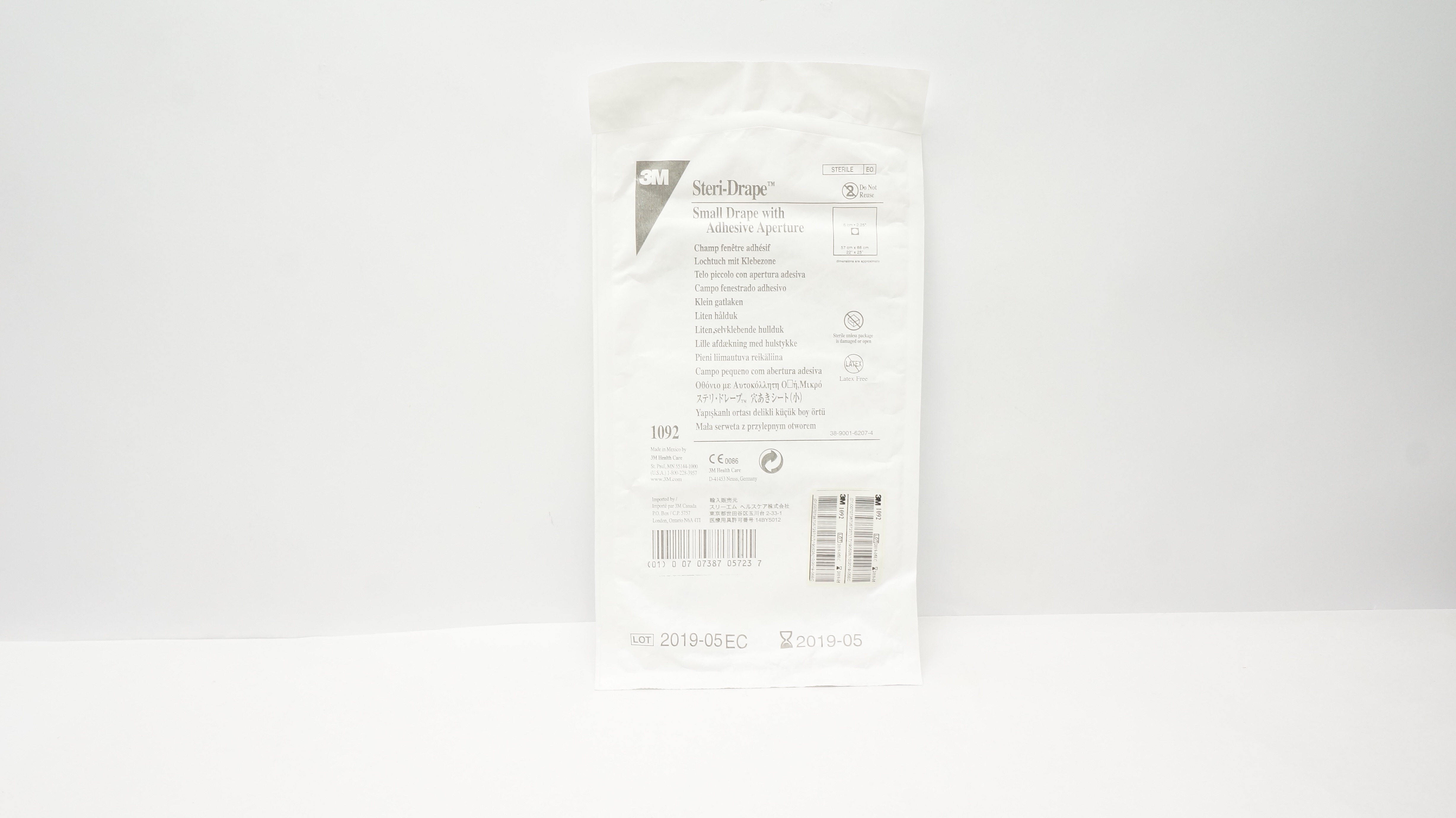 3M 1092 Steri-Drape Small Surgical Drape w/Adhesive Aperture 22inch x 25inch (x)