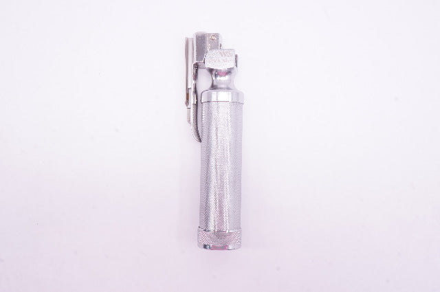 Welch Allyn 60300 Standard Laryngoscope Handle Medium