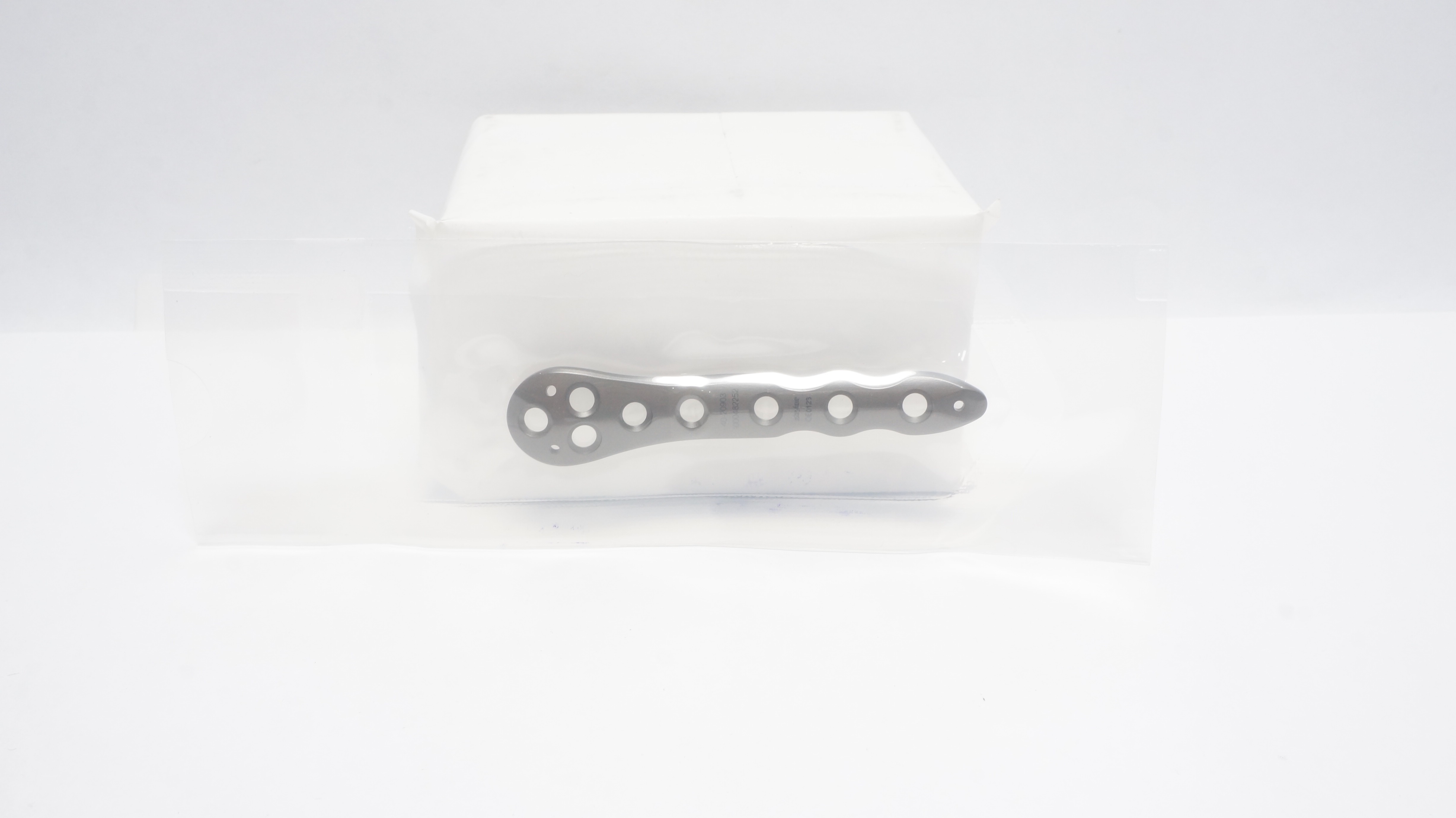 Stryker 40-20903 Variax Ankle Distal Lateral Fibula Plate, 3-hole