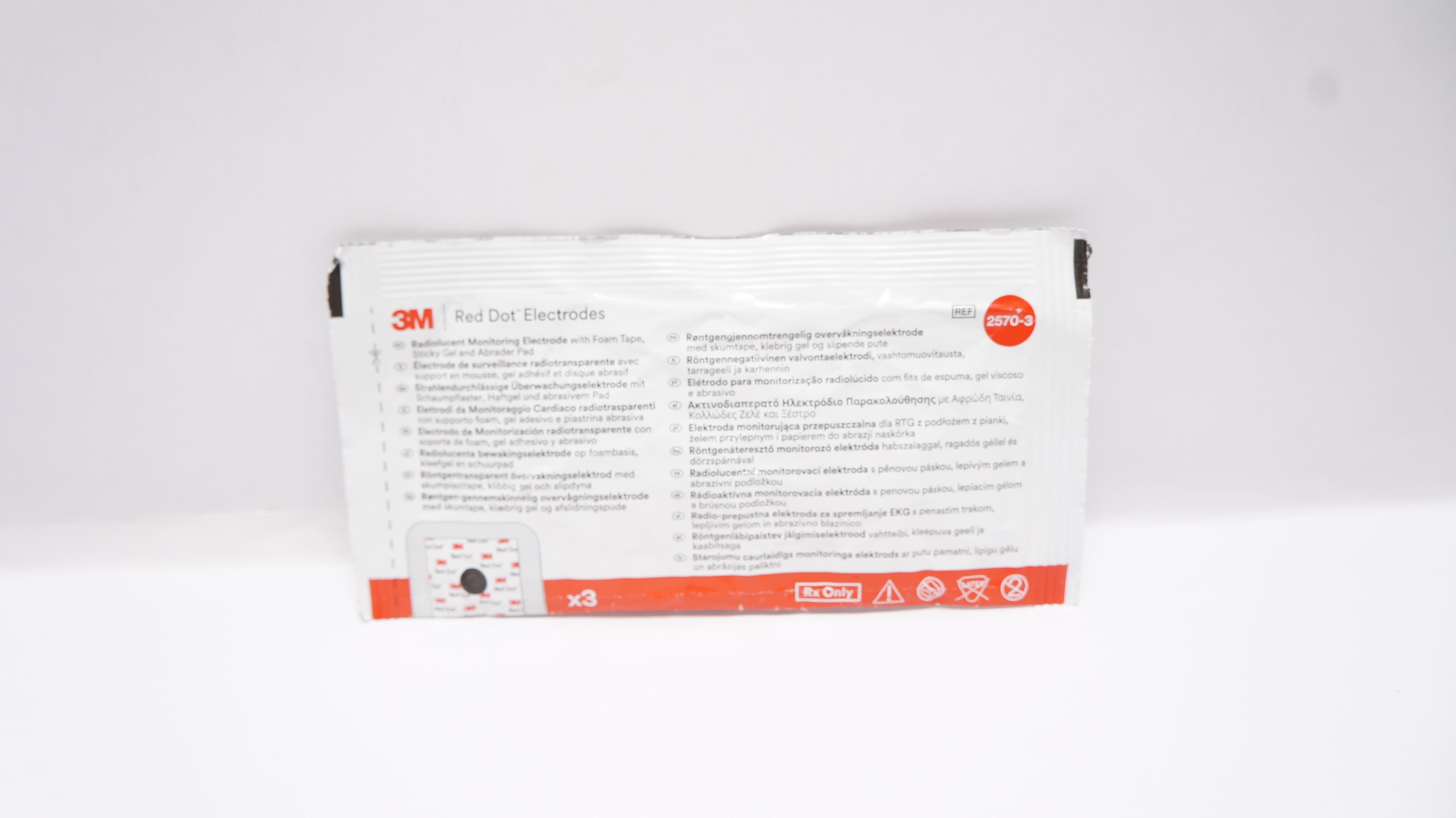 3M 2570-3 Red Dot Radiolucent Monitoring Electrode w/Foam Tape (x) - Pack of 3
