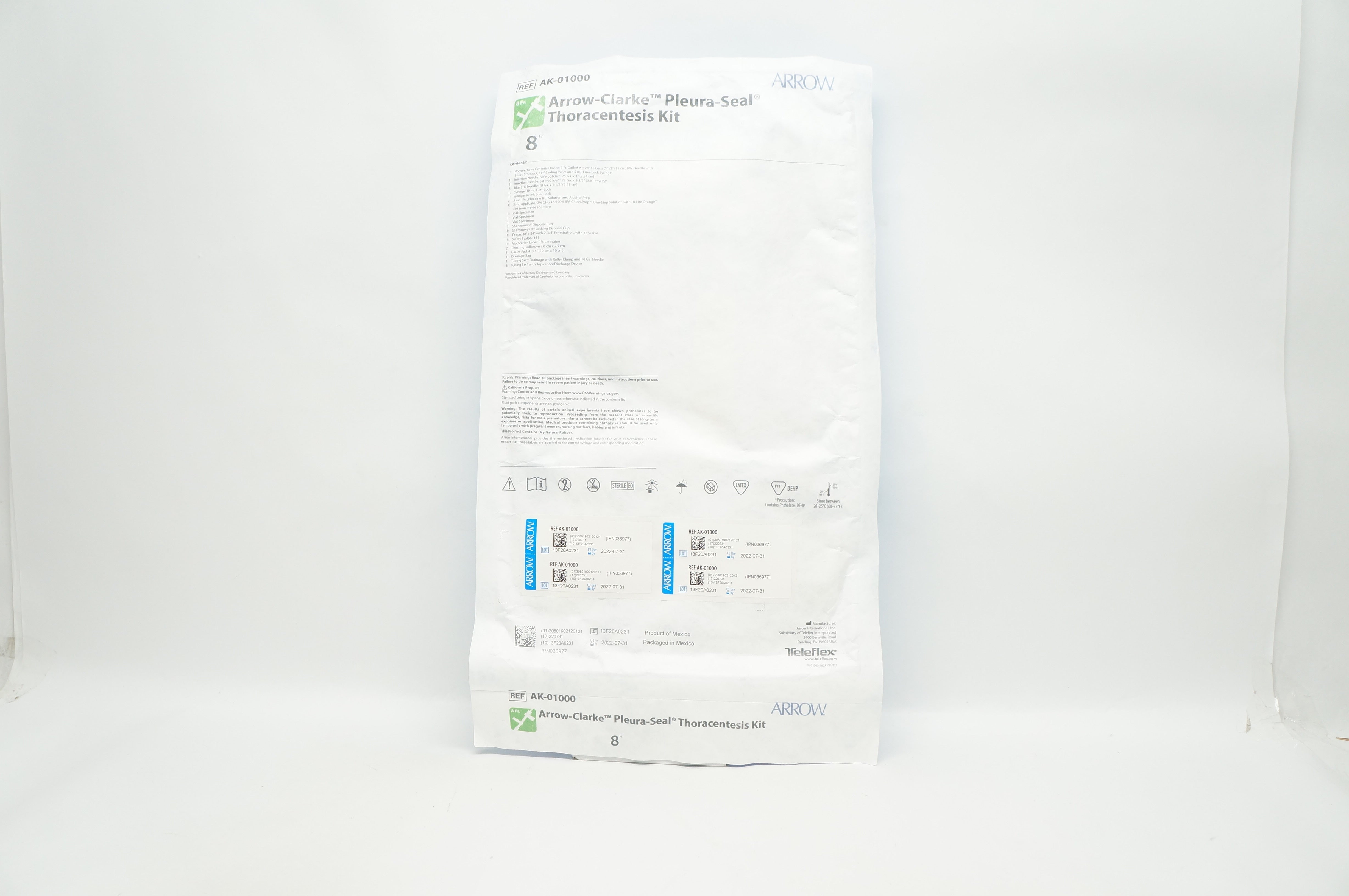 Arrow AK-01000 Clarke Pleura-Seal Thoracentesis Kit 8Fr. (x)