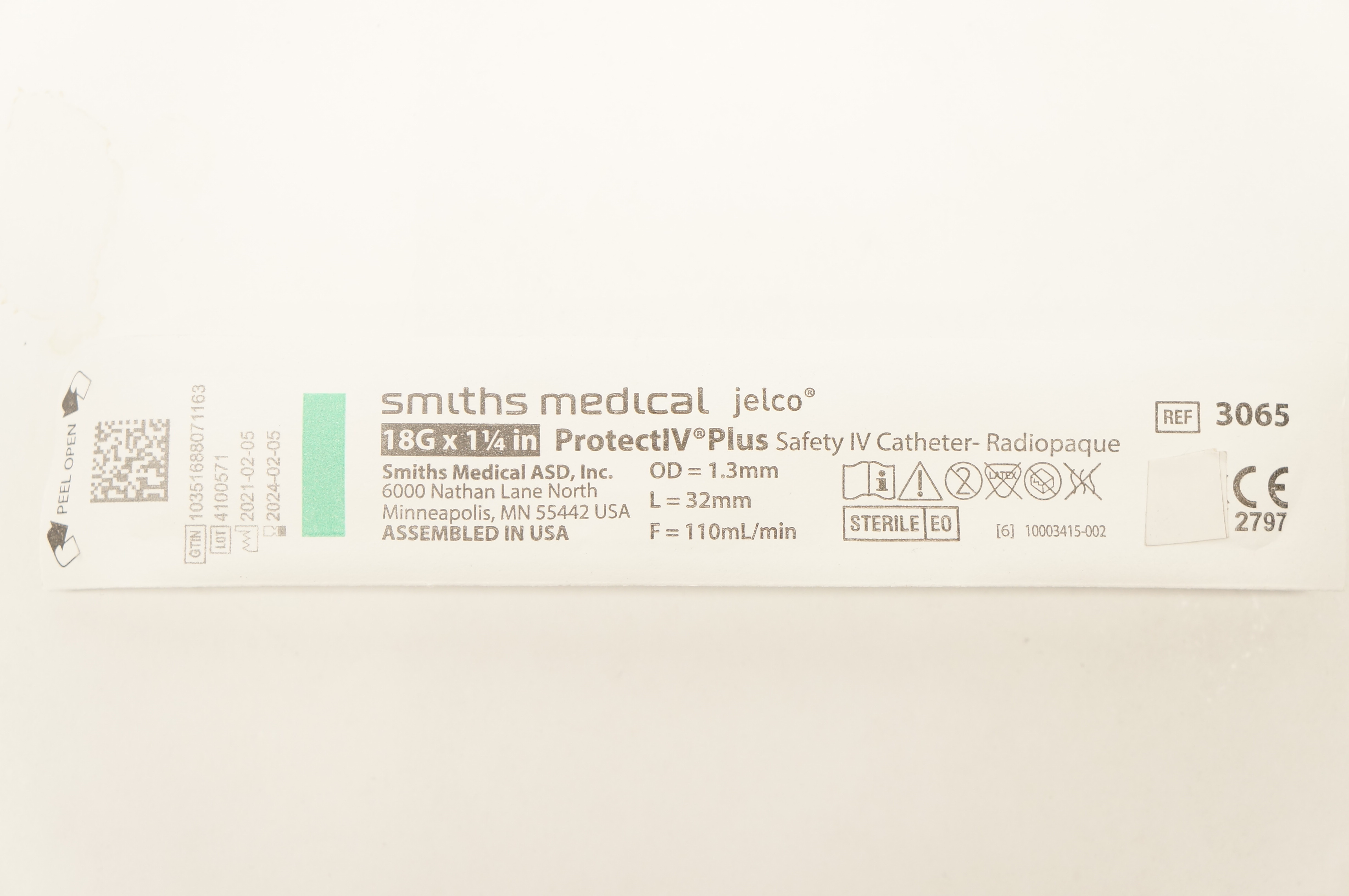 Smiths Medical 3065 ProtectIV Plus Safety IV Cath. 18G x 1-1/4inch