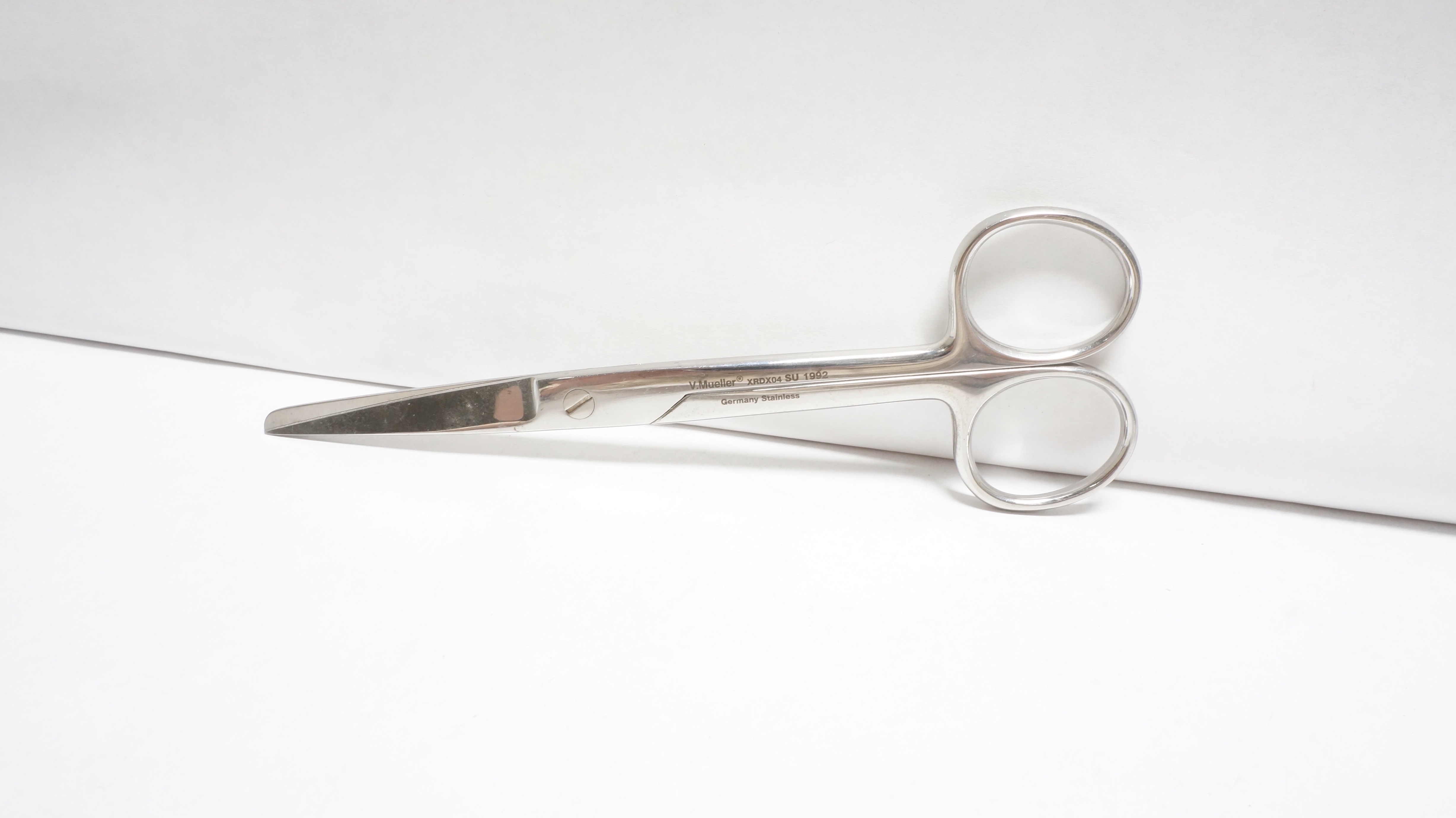 V. Mueller SU1992 Suture Scissors, Blunt Tip, XRDX04, Stainless