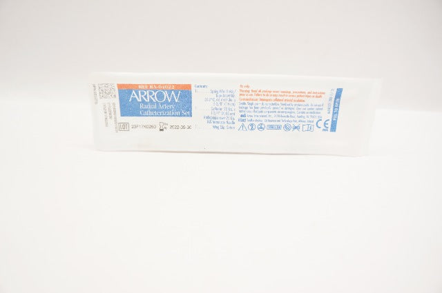 Arrow RA-04022 Radial Artery Catheterization Set 0.018inch x 5-3/8inch (x)