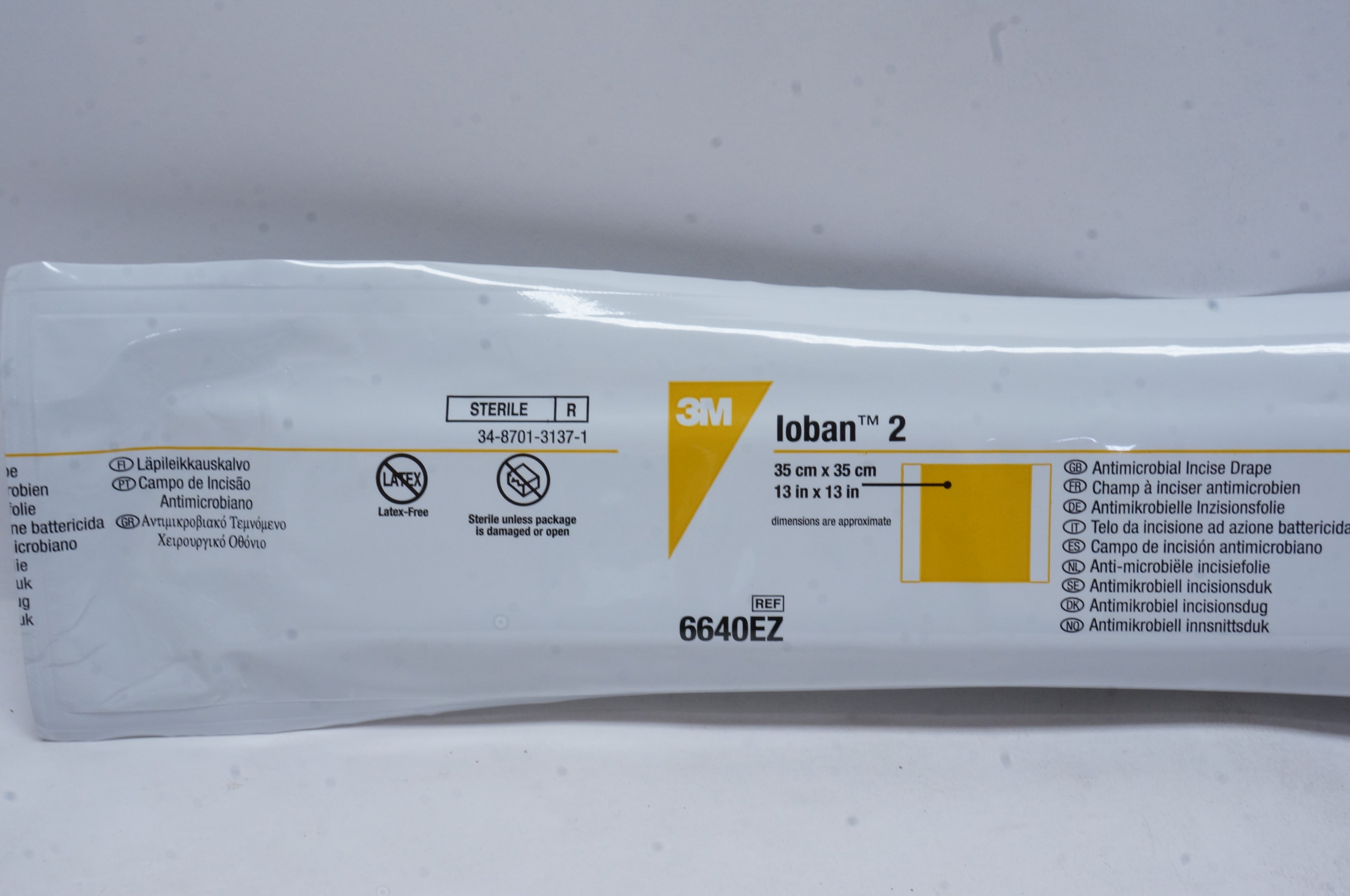 3M 6640EZ Antimicrobial Incise Drape 13in. x 13in. (x)