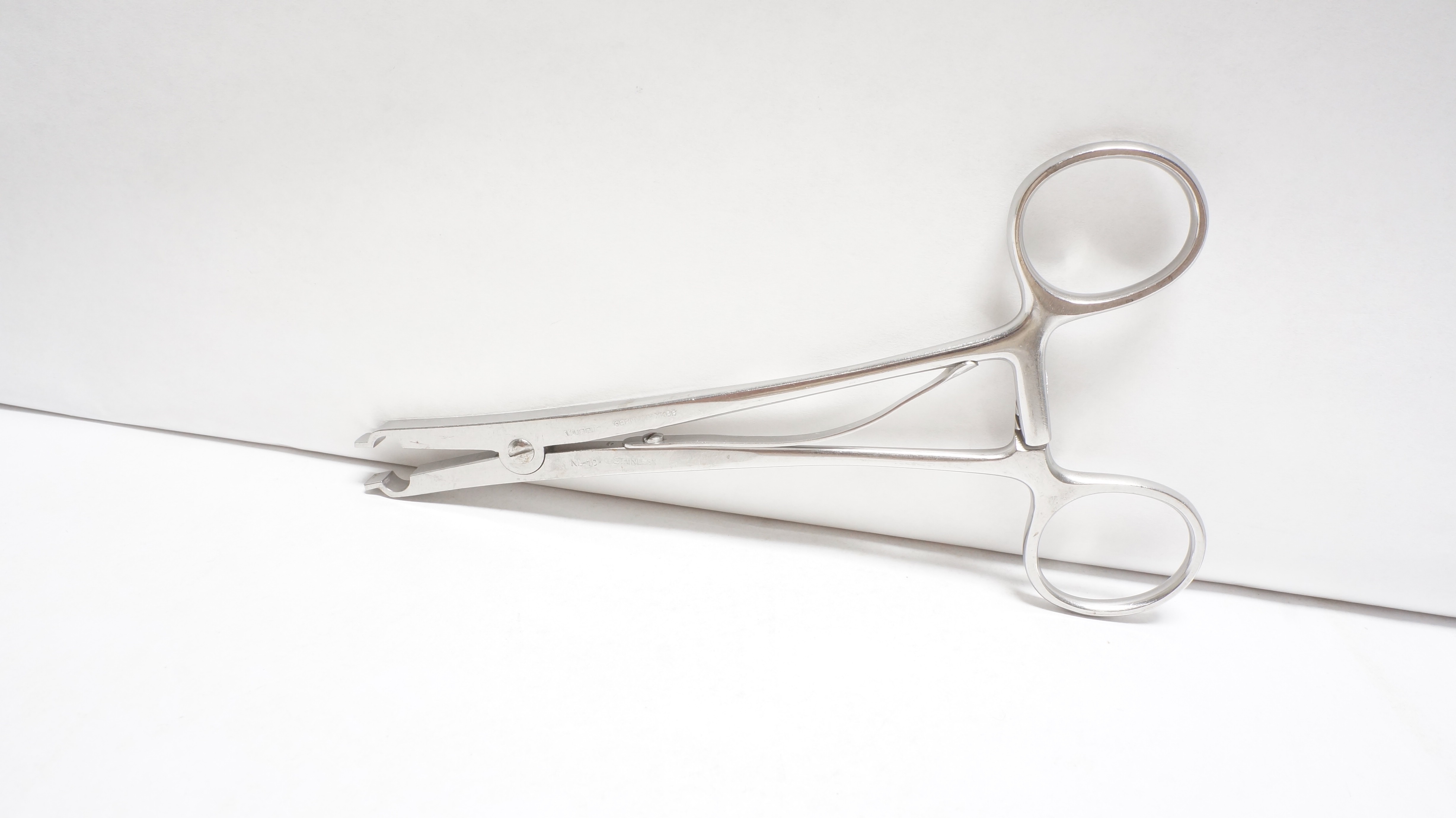 V. Mueller NL-10 Neuro Raney Scalp Applying Forceps