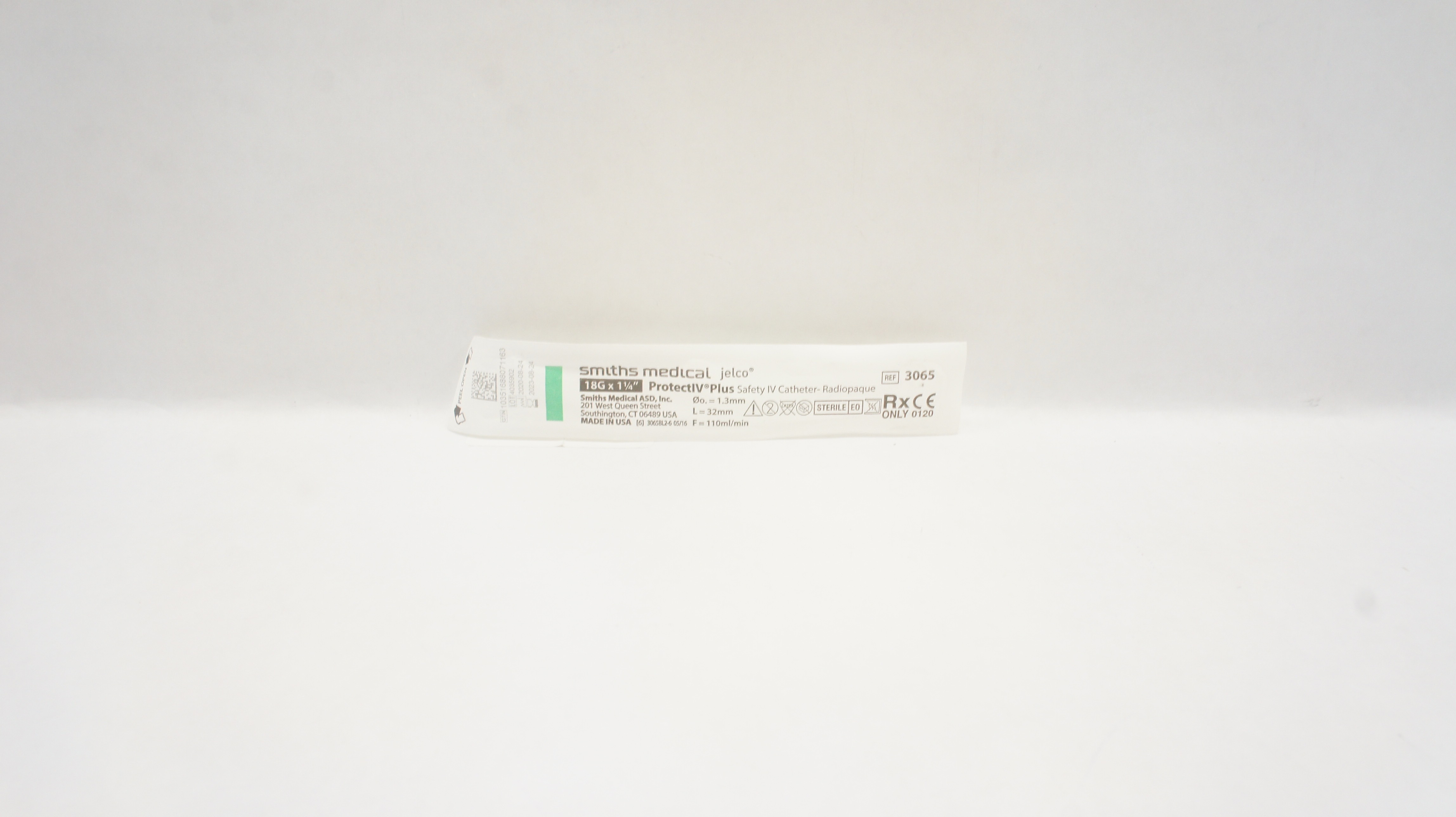 Smiths Medical 3065 ProtectIV Plus Safety IV Cath. 18G x 1-1/4inch