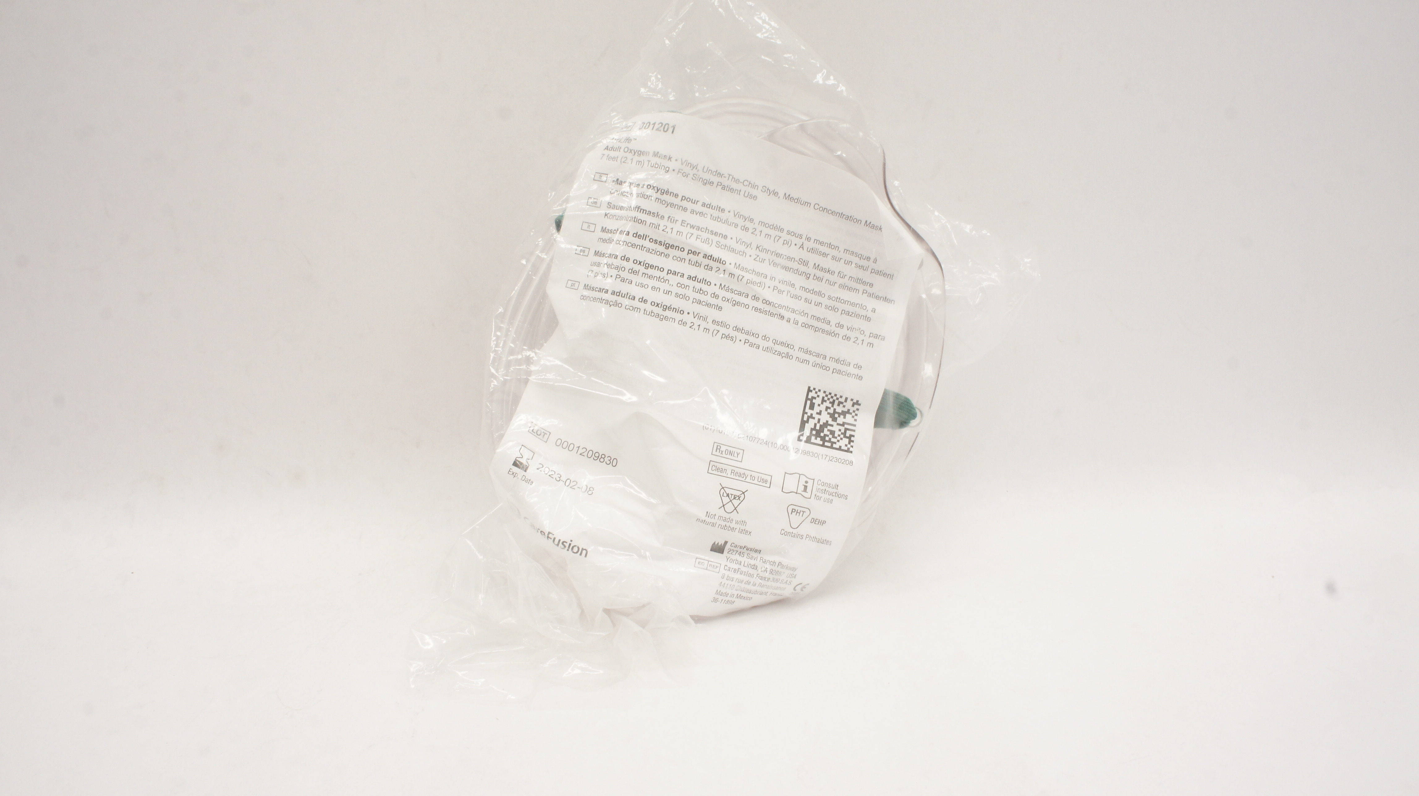 CareFusion 001201 AirLife Adult Oxygen Mask Vinyl, Medium Concentration