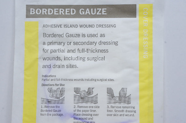 Medline MSC32414 Bordered Gauze Adhesive Island Wound Dressing 4in. x 14in.
