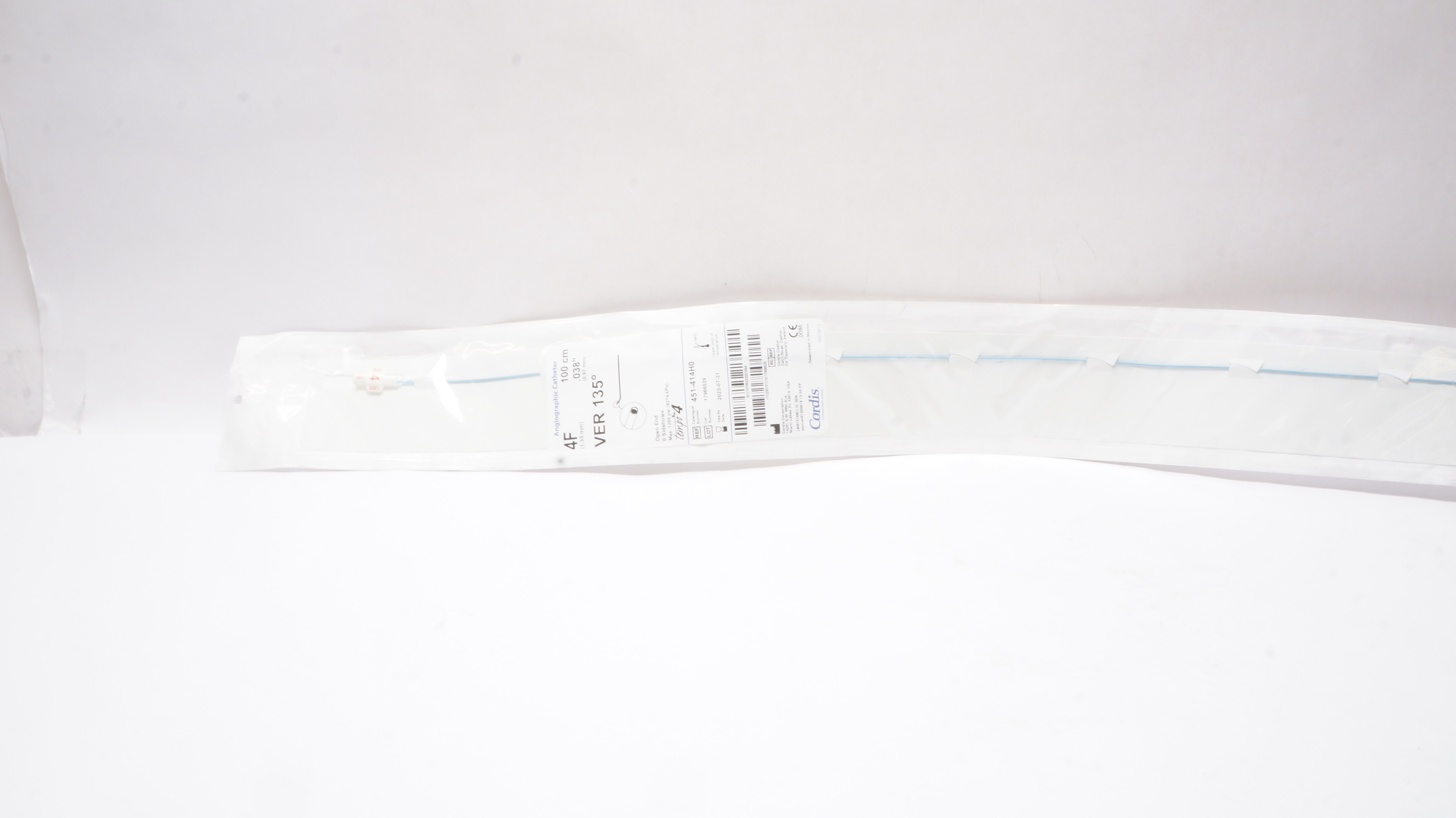 Cordis 451-414H0 VER 135 Degree Angiograpic Cath. 4F x 100cm x 0.038inch