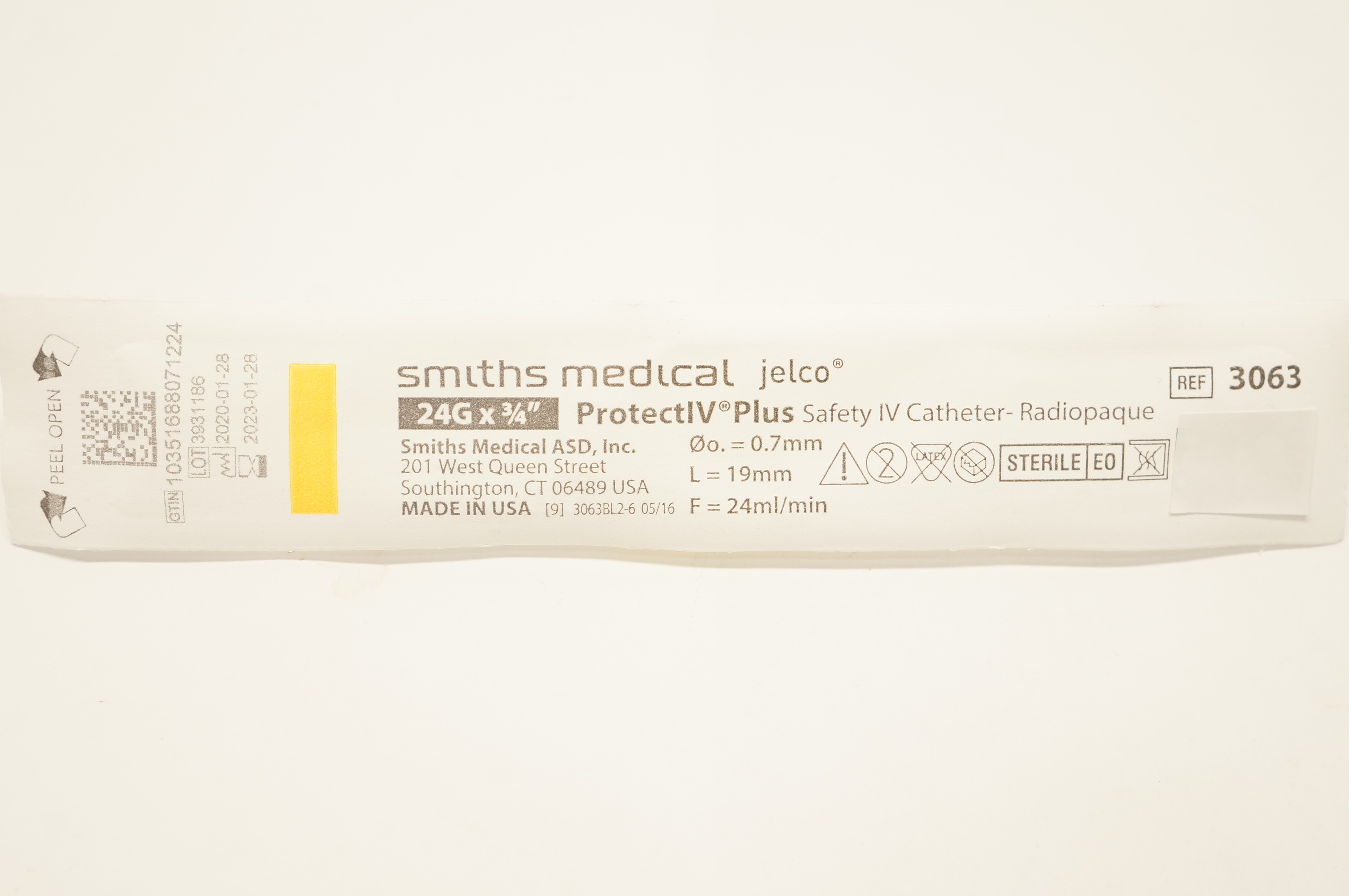Smiths Medical 3063 Protect IV Plus Safety Cath. 24G x 3/4inch
