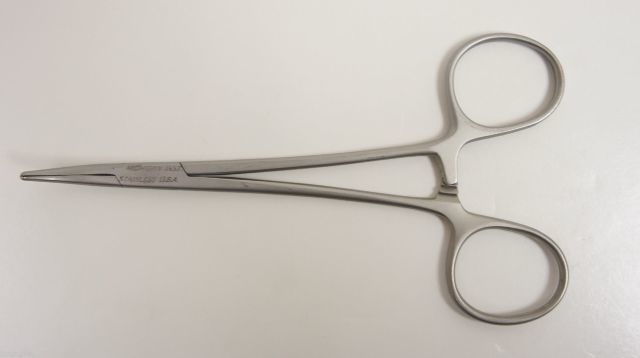 Michigan Instruments Halsted Hemo Forceps Curved 5in