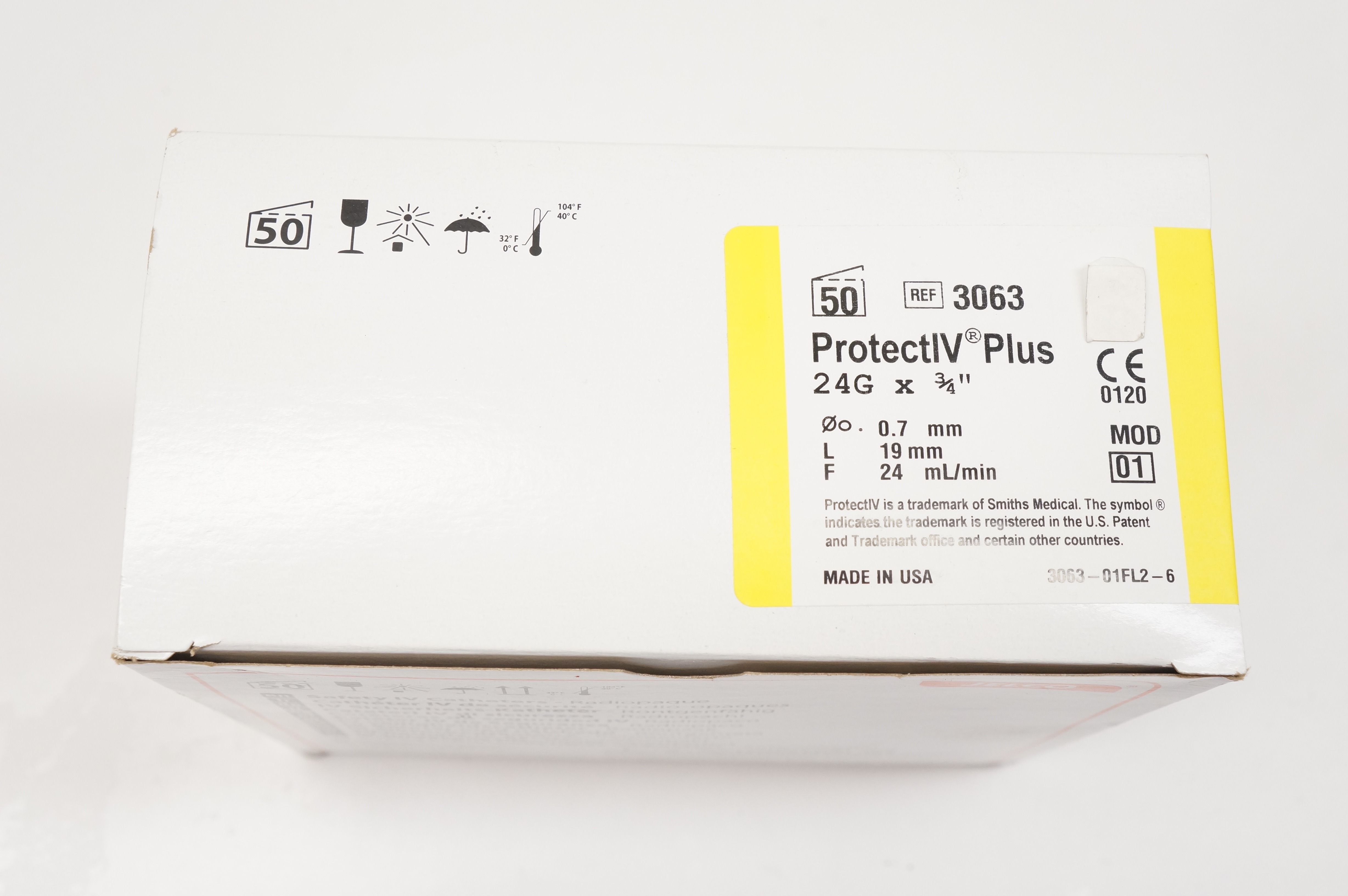 Smiths Medical 3063 Protect IV Plus Safety Cath. 24G x 3/4inch - Box of 50