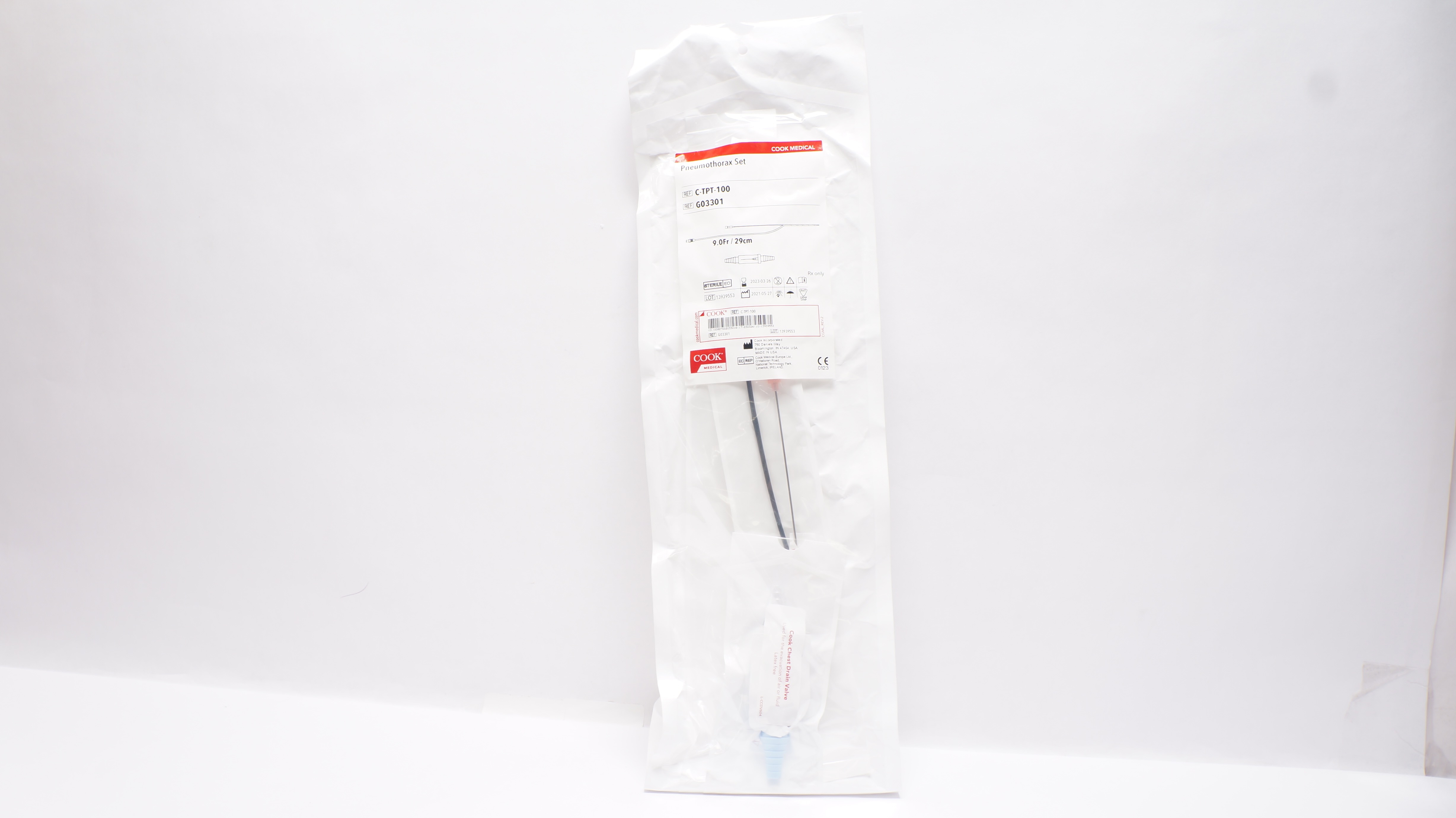 Cook Medical G03301 Pneumothorax Set 9.0Fr x 29cm (x)