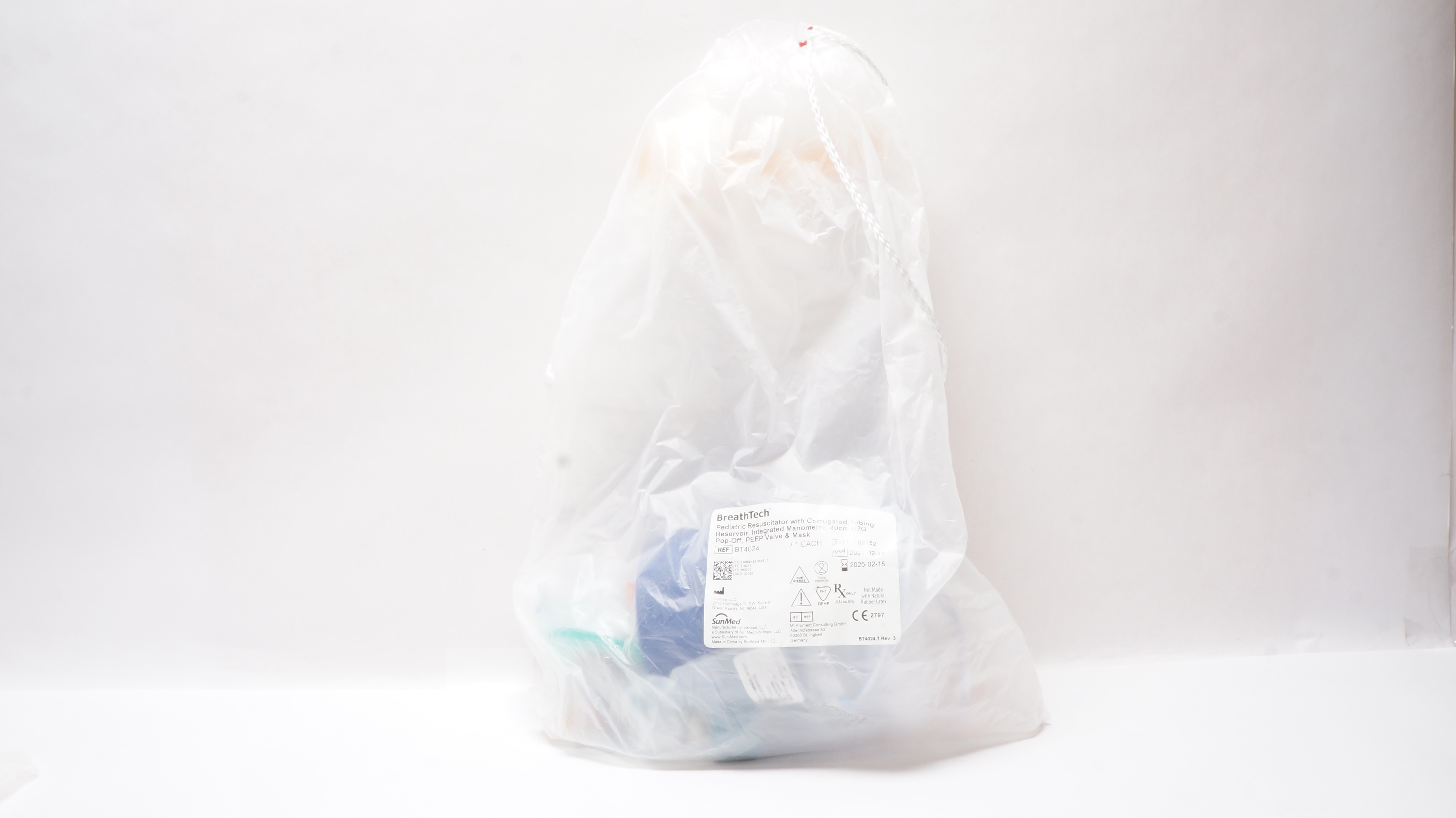 SunMed BT4024 Breath Tech Pediatric Bag with Mask 24inch Corrugated Tubing 40kg