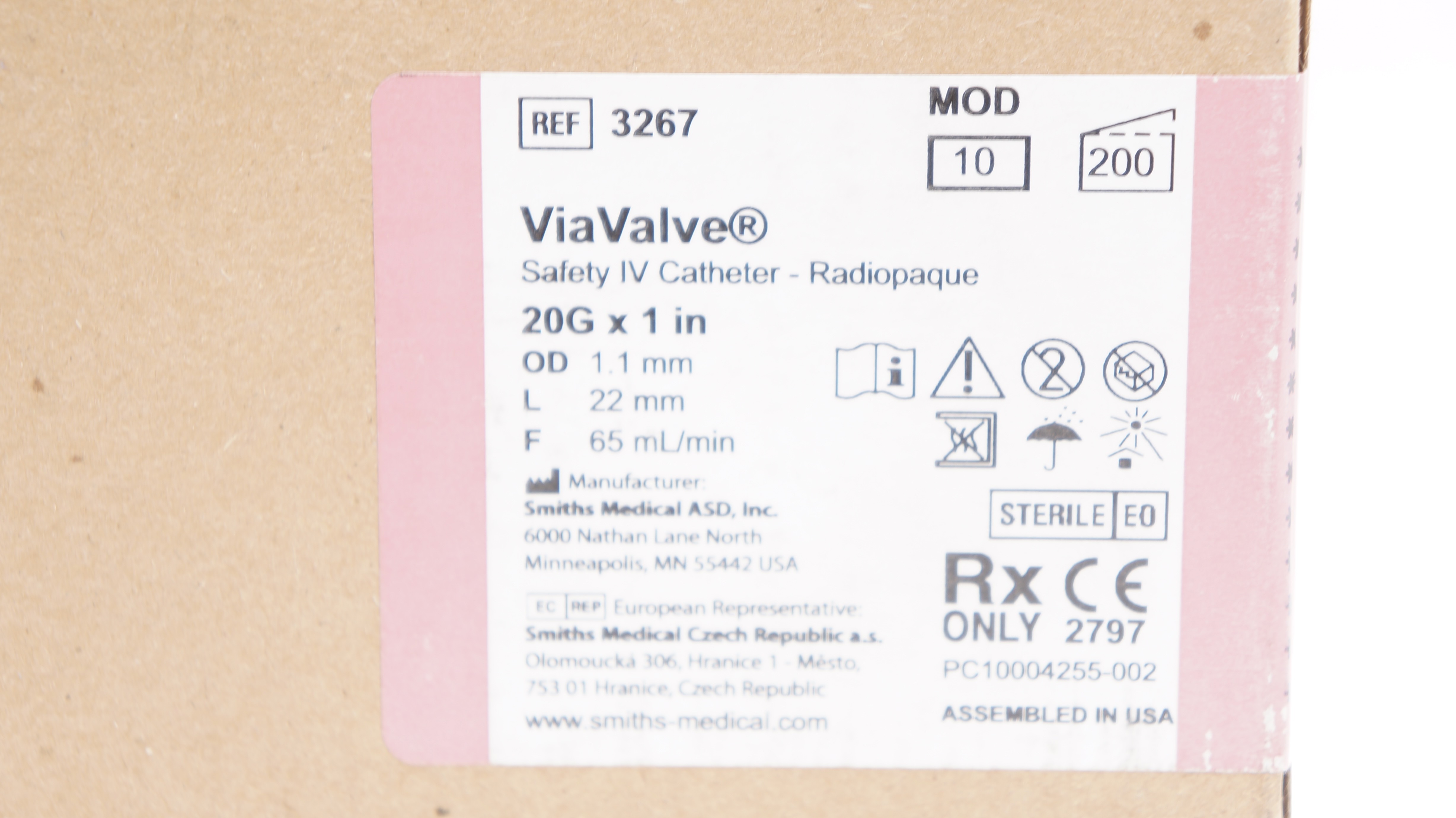 Smiths Medical 3267 ViaValve Safety IV Cath. 20G x 1inch (x) - Box of 200