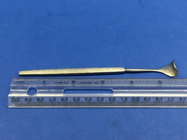 V.Mueller Retractor 5-1/2inch