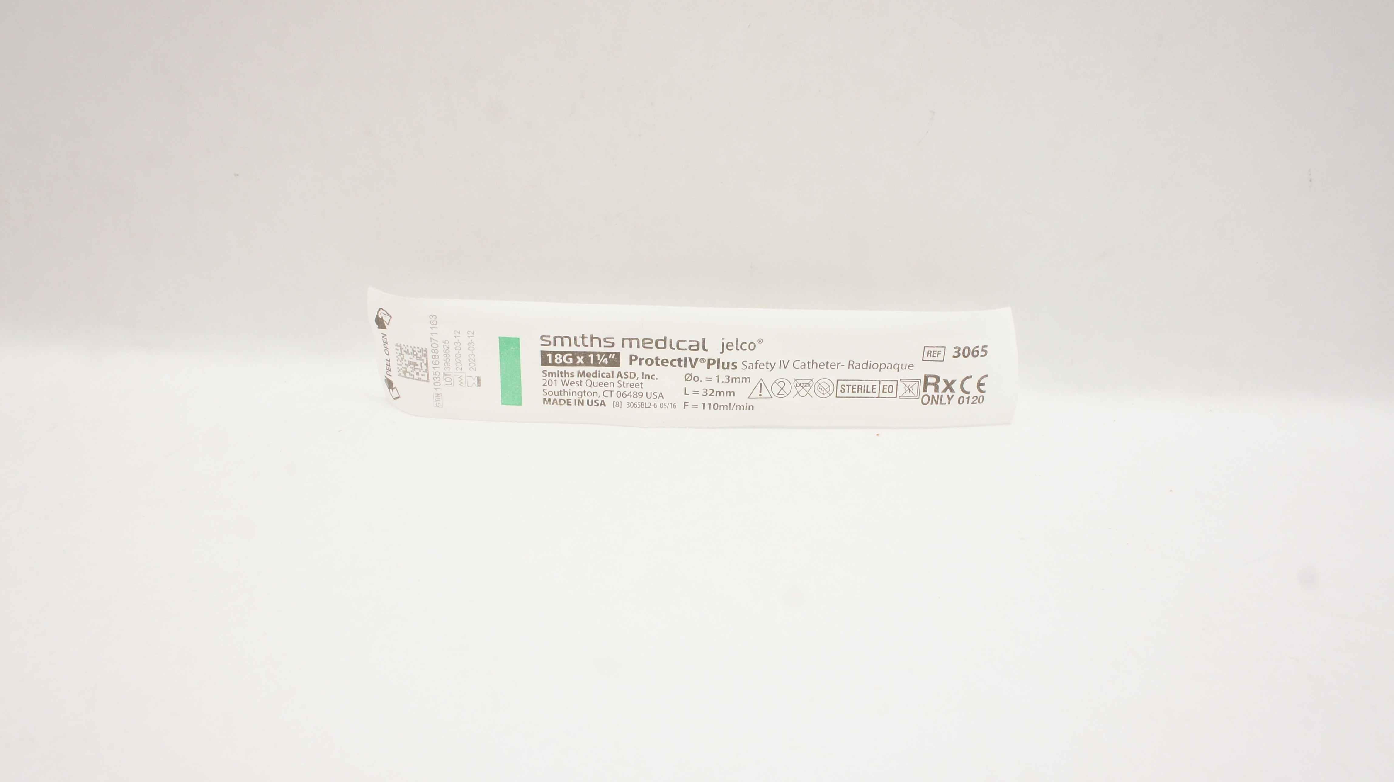 Smiths Medical 3065 Jelco ProtectIV Plus Safety IV Cath. 18G x 1-1/4inch