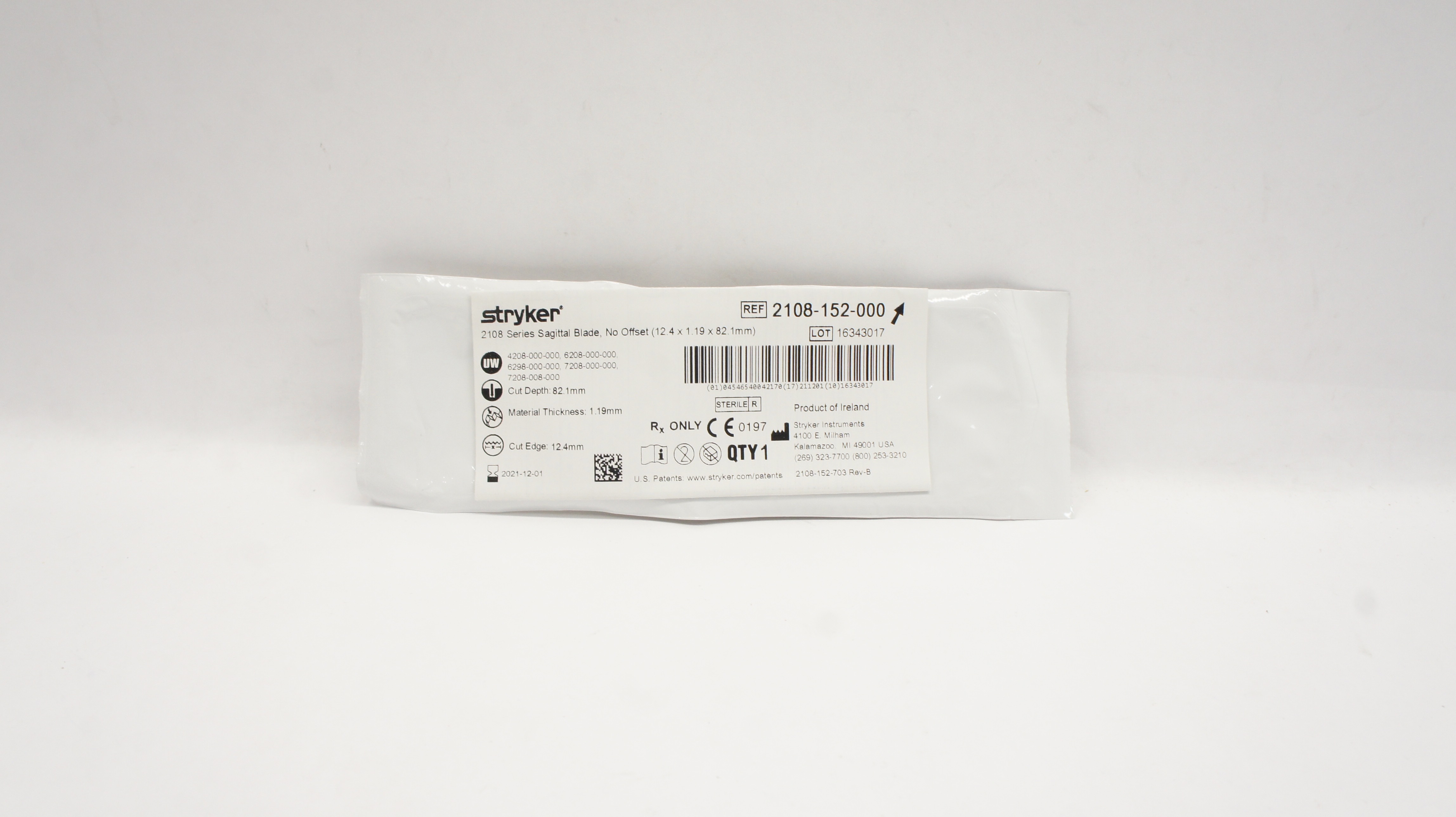 Stryker 2108-152-000 2108 Sagittal Blade, No Offset 12.4 x 1.19 x 82.1mm (x)