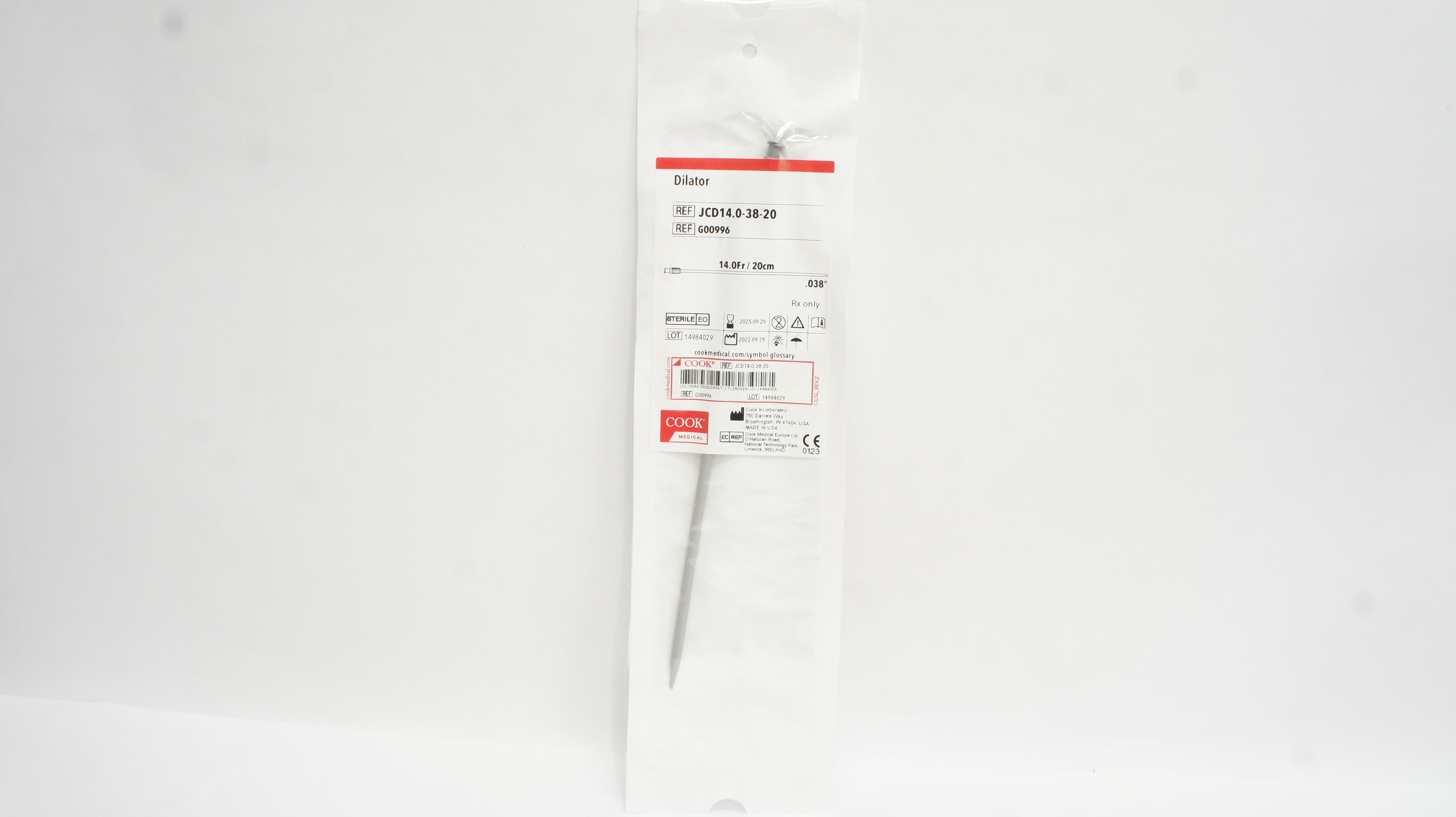 Cook Medical G00996 Dilator 14.0Fr x 20 cm x .038 inch