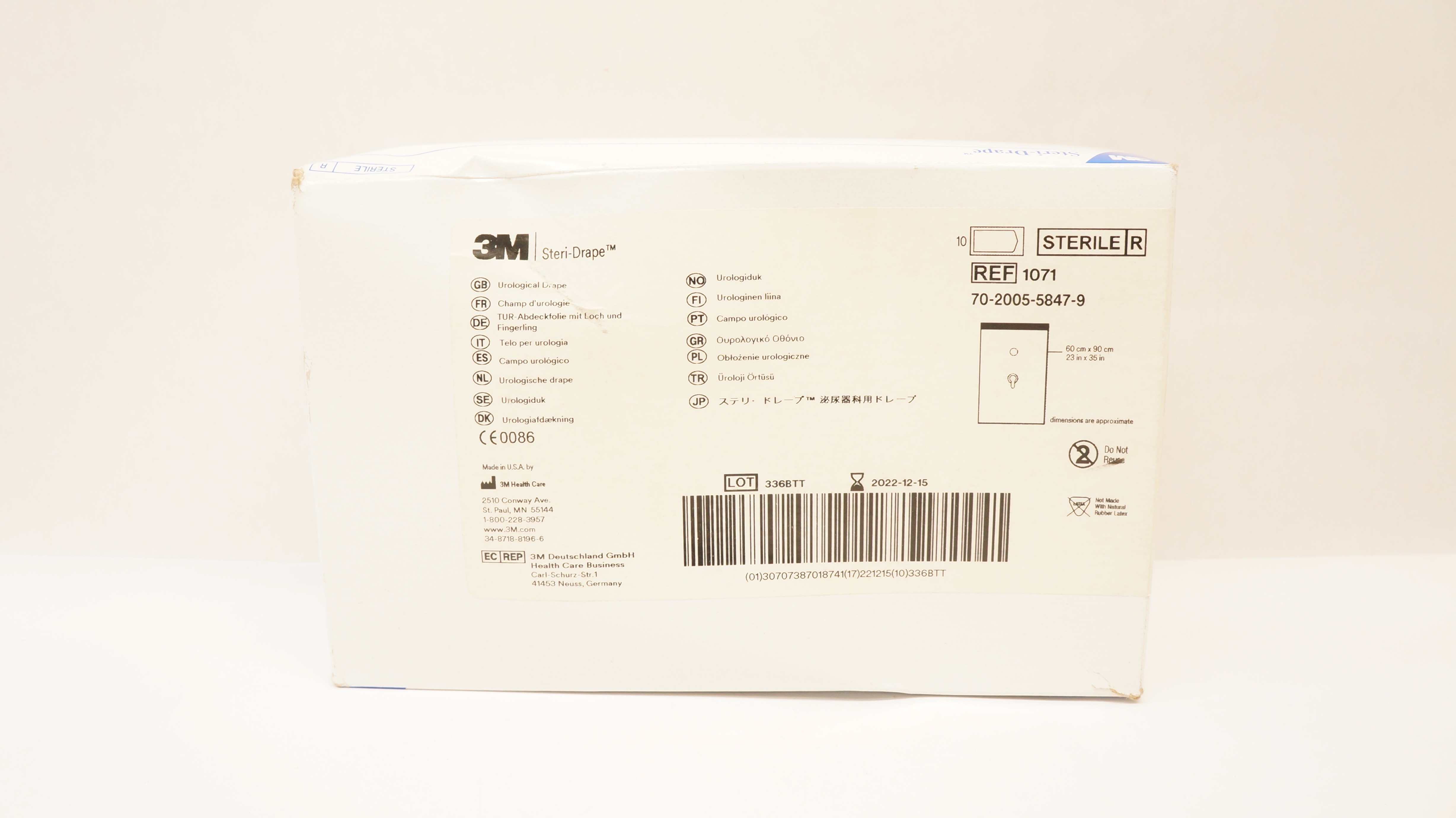 3M 1071 Steri-Drape Urological Drape 23in x 35in (x) - Box of 10