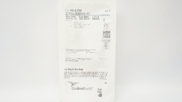 Cardinal Health 06-6700 Sterile Staple Removal Kit (x)